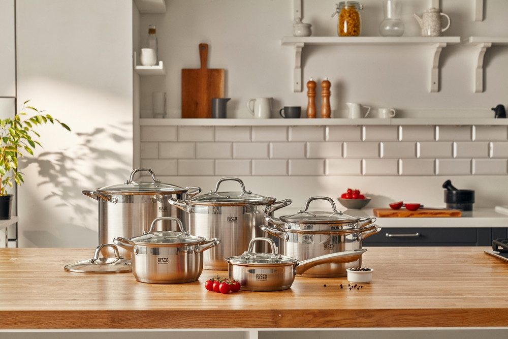 RESTO Kitchenware Kochtopf Libra, Topf energiesparend und spülmaschinenfest, Edelstahl 18/10 (1-tlg), Induktion, für alle Herdarten geeignet mit hitzebeständigem Glasdeckel