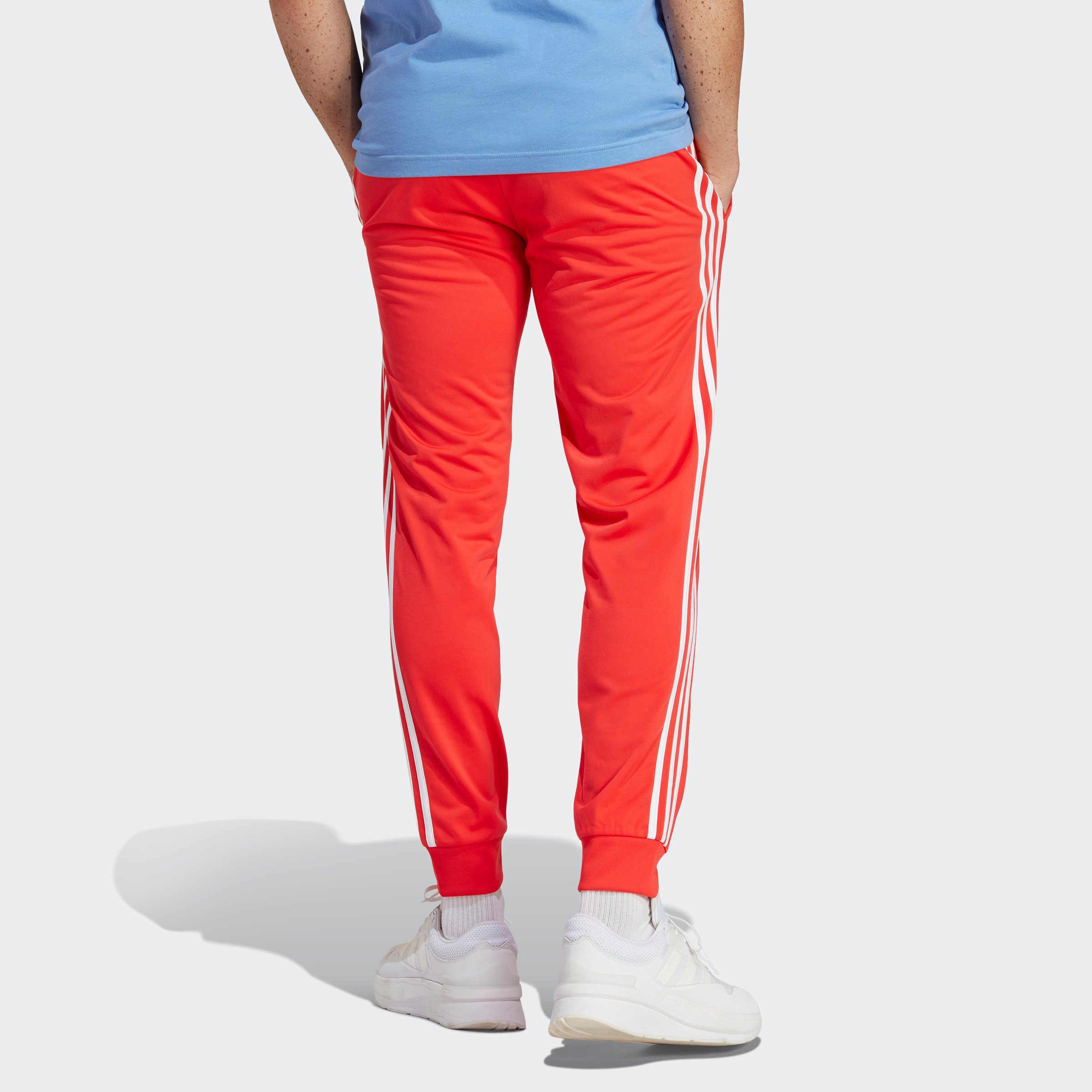 adidas Sportswear Sporthose Bright TAPERED (1-tlg) 3STREIFEN WARMUP Red ESSENTIALS PRIMEGREEN