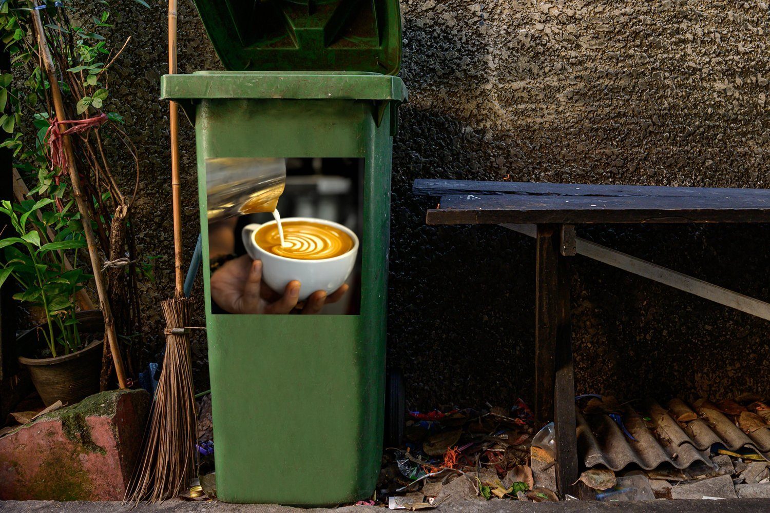 MuchoWow Wandsticker Milchkaffee Sticker, die Milch des Tasse St), Cappuccinos wird Die in wie Abfalbehälter Container, Mülleimer-aufkleber, Mülltonne, ein (1