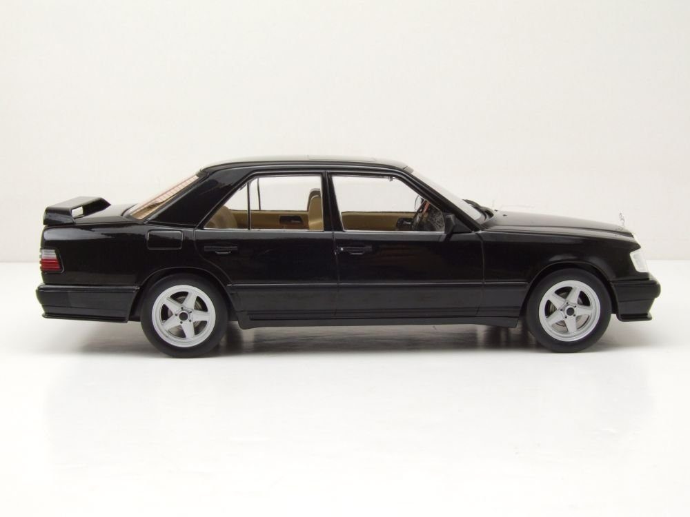 MCG Modellauto Mercedes W124 Tuning 1986 schwarz metallic, Maßstab 1:18
