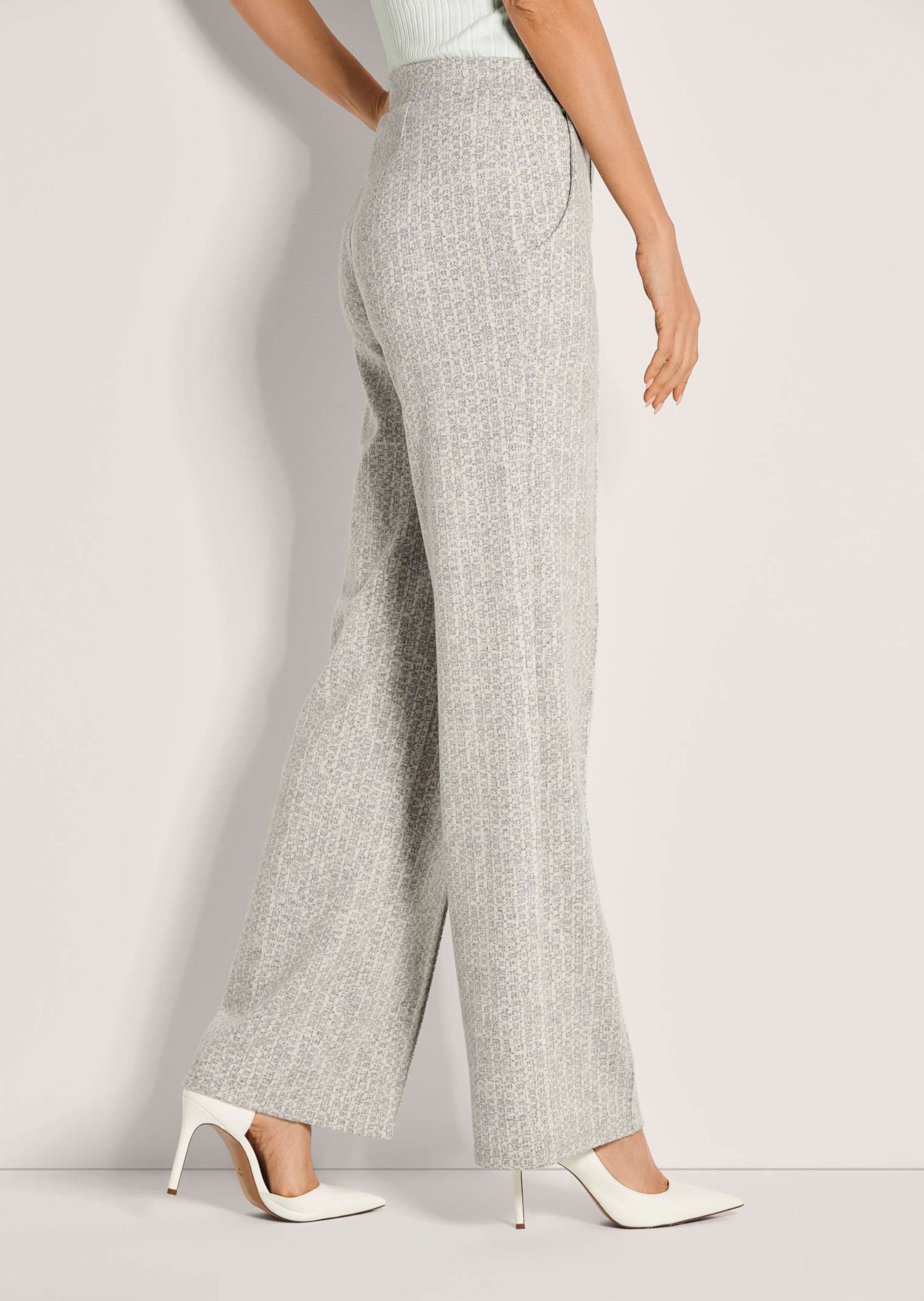 MADELEINE Schlupfhose Kurzgröße: Businesshose mit weiter Beinform, Schlupfbund und Längsbiesen