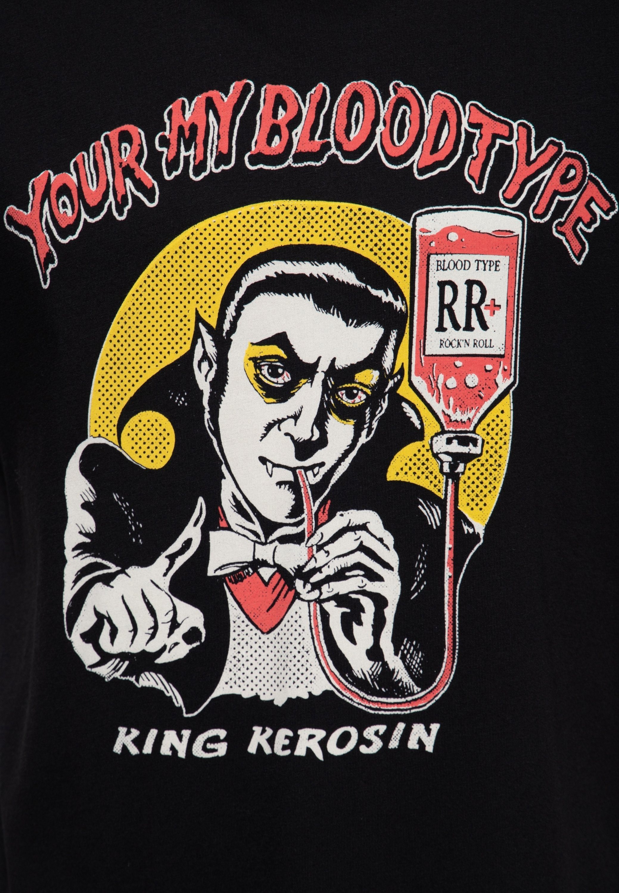 my KingKerosin Print-Shirt You're blood type schwarz im mit Artwork Vampir Comic-Stil