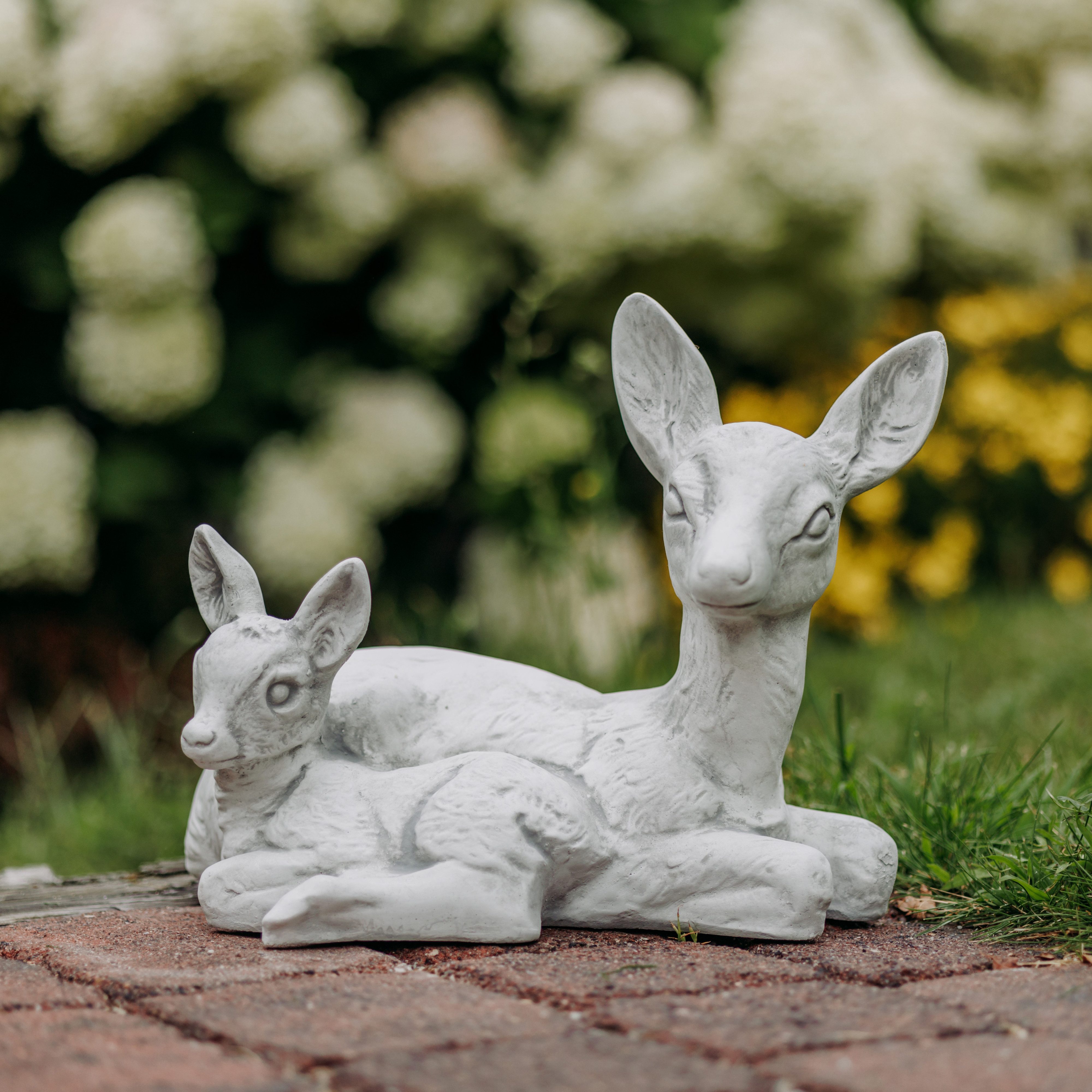 gartendekoparadies.de Gartenfigur Liegendes REH mit Rehkitz, H. 30 cm, 14 kg, Frostsicher