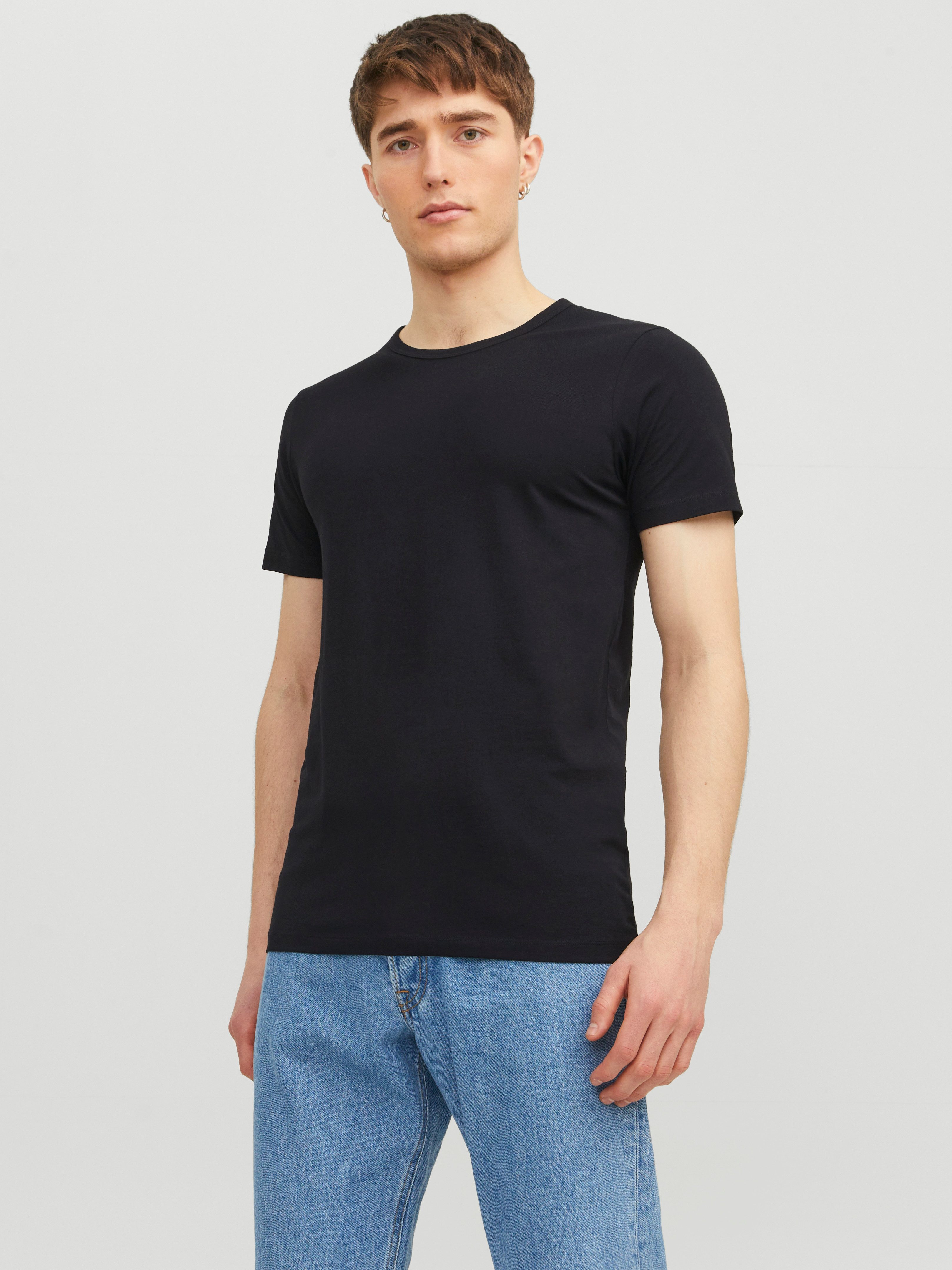Jack & Jones T-Shirt JJEBASIC mit schmaler Passform für jeden Tag unifarben, modisch, schmal, Baumwollmischung, Rundhals