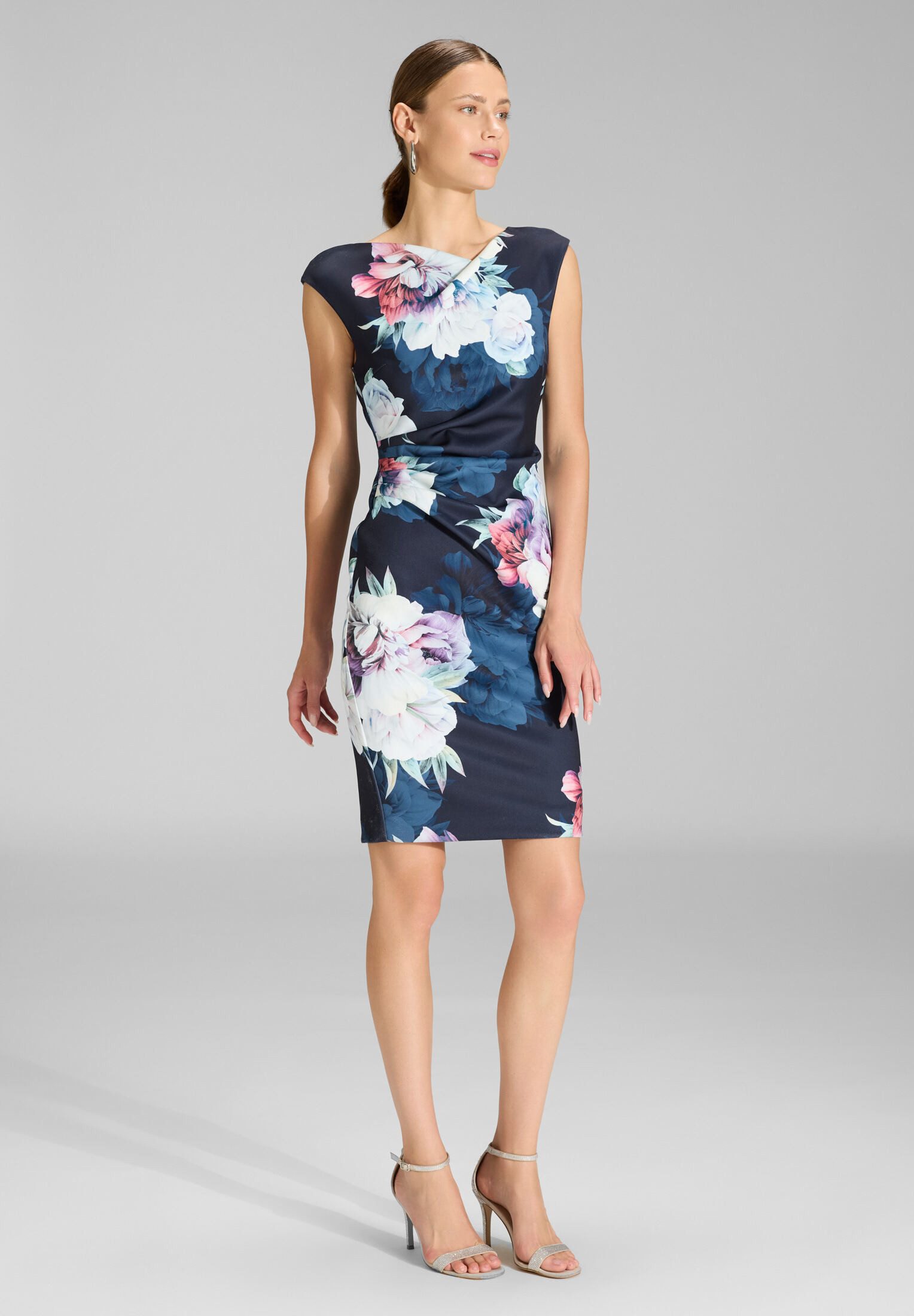 SWING Cocktailkleid Cocktailkleid aus bedrucktem Scuba Figurbetonte Passform