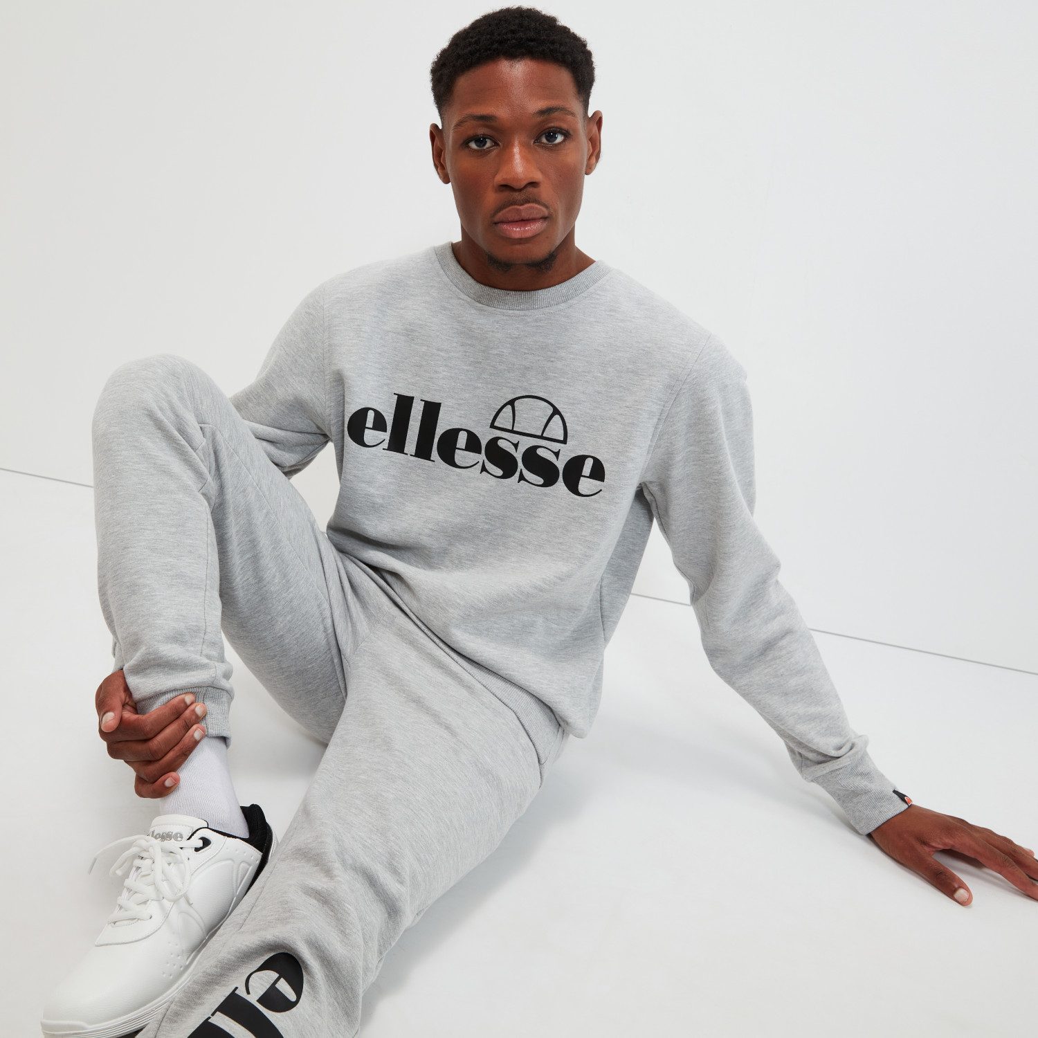 Sweatjacke ellesse Herren Sweatshirt BOOTIA SHP16471