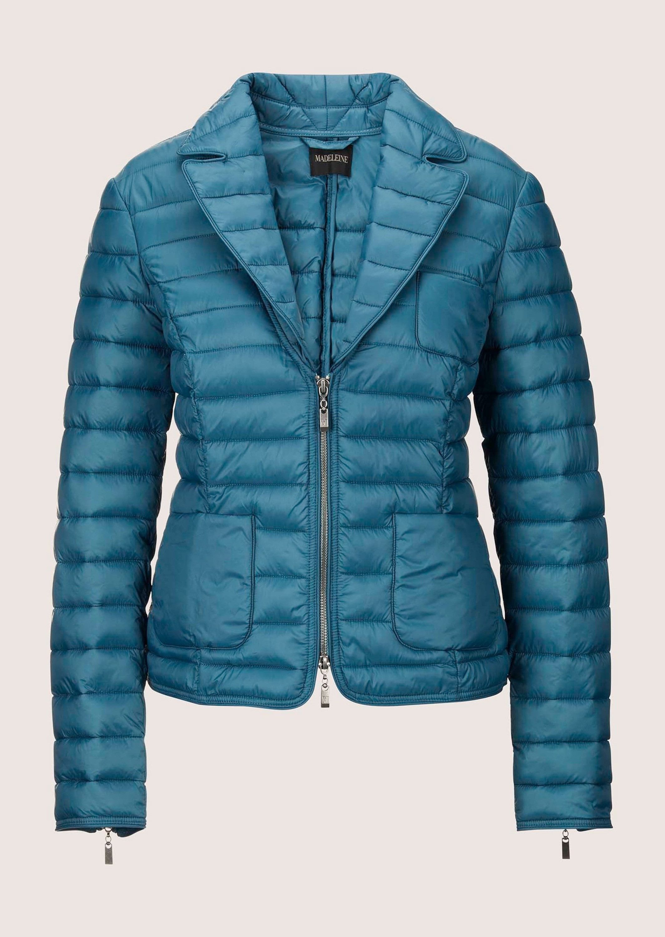 MADELEINE Steppjacke Wattierte Damenjacke mit sportivem Touch Taillierte Jacke mit Reverskragen, Zweiwege-Reißverschluss