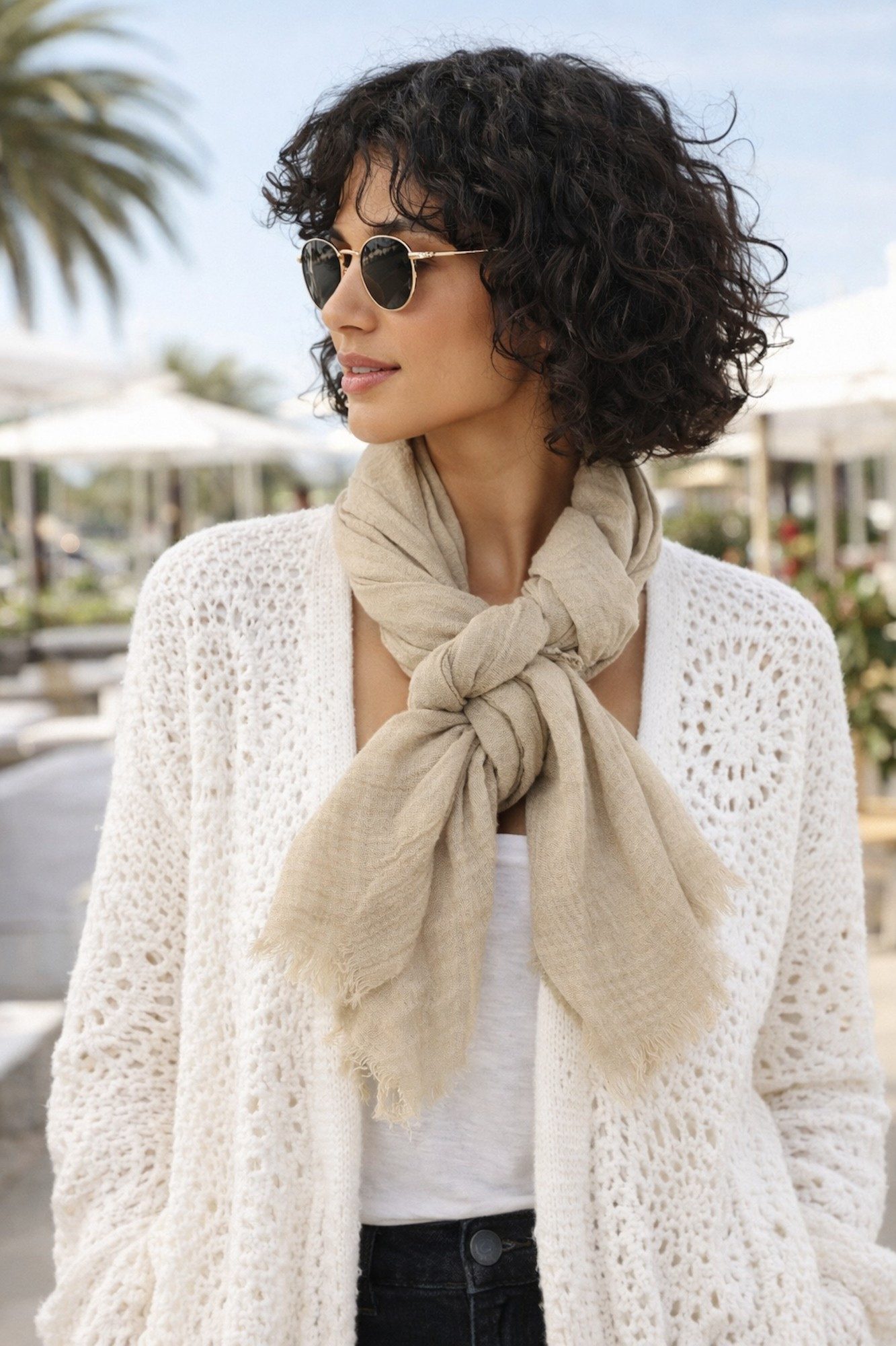 Ella Jonte Modeschal, leichter weicher Sommerschal in frischen Trendfarben