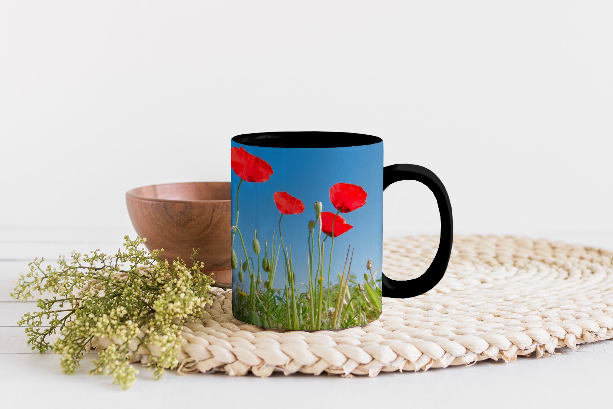 Farbwechsel, blauen Rote unter strahlend Teetasse, Geschenk Mohnblumen Kaffeetassen, der Zaubertasse, einem Türkei, Himmel in MuchoWow Keramik, Tasse