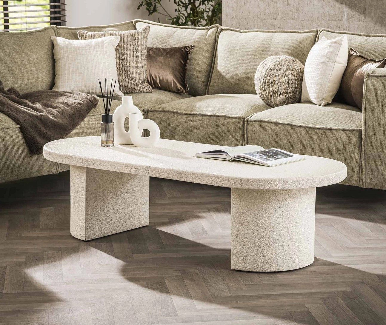 LEVEN Lifestyle Couchtisch ASTONE oval aus Marmor Verbundstoff Sofatisch 150 x 65 cm