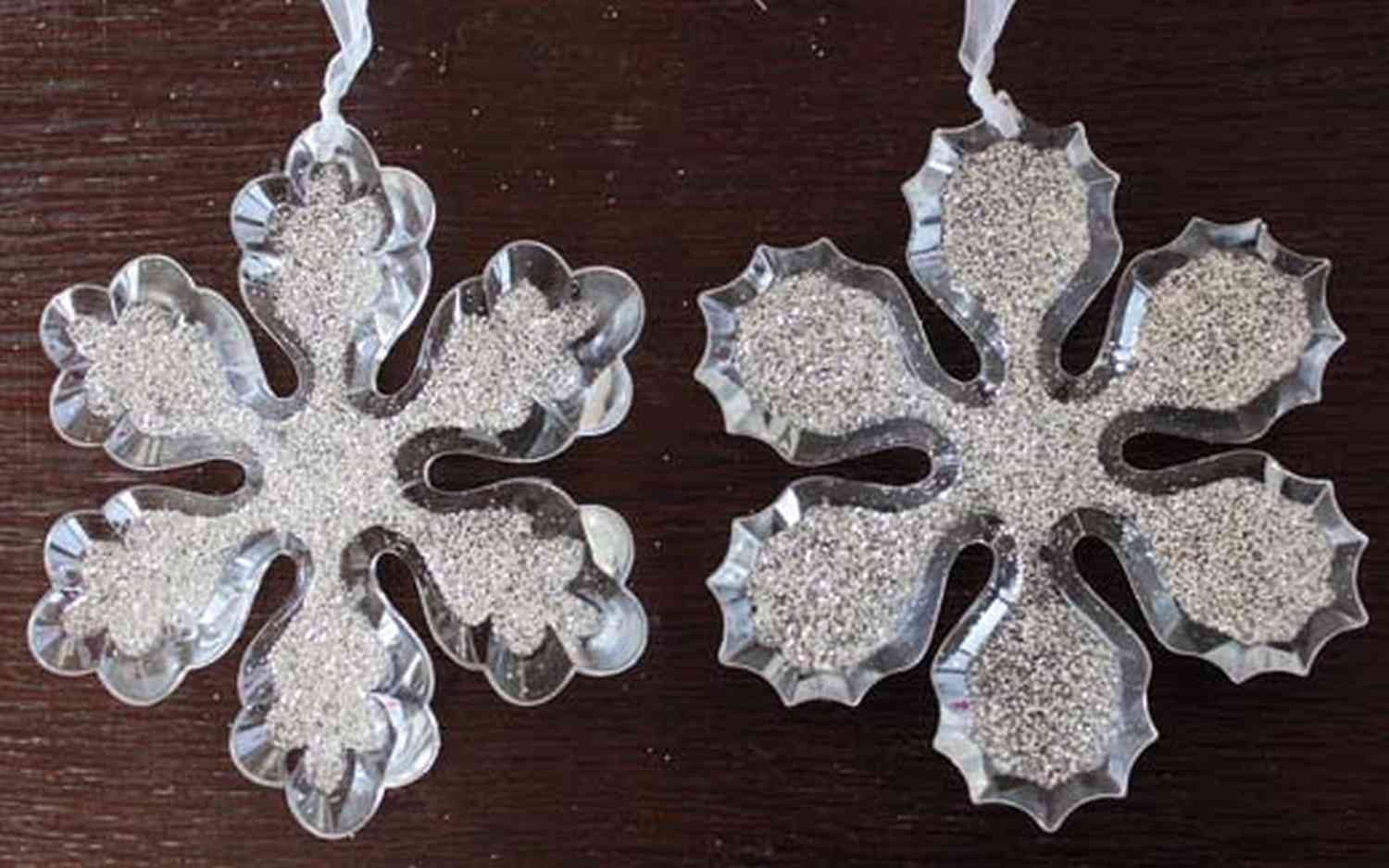 INNA-Glas Christbaumschmuck Acryl Hänger Schneeflocke YLVALIE, 2 Stück, Glitzer, transparen