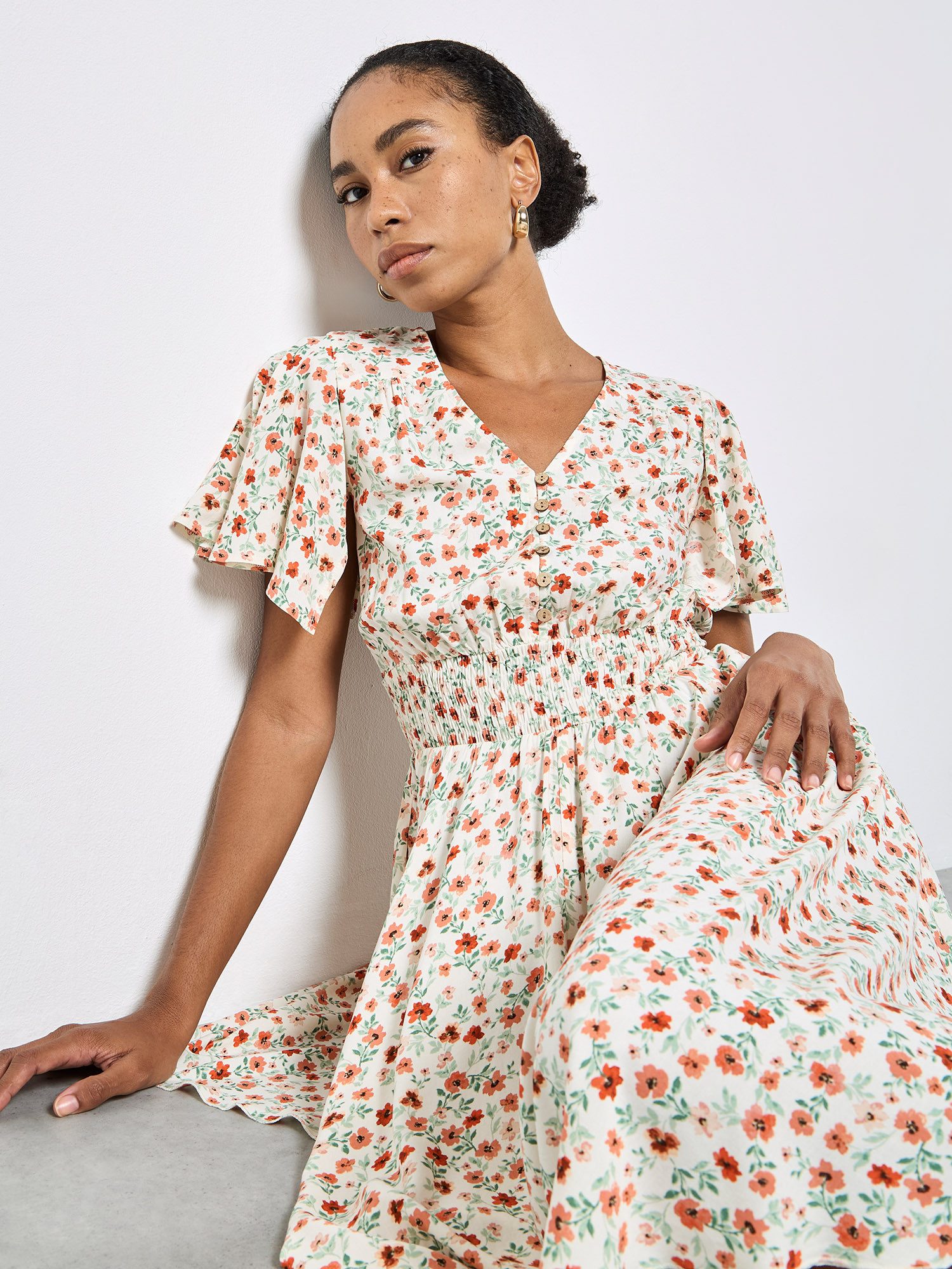 Apricot Midikleid Midi-Kleid mit zierlichem Blumenmuster