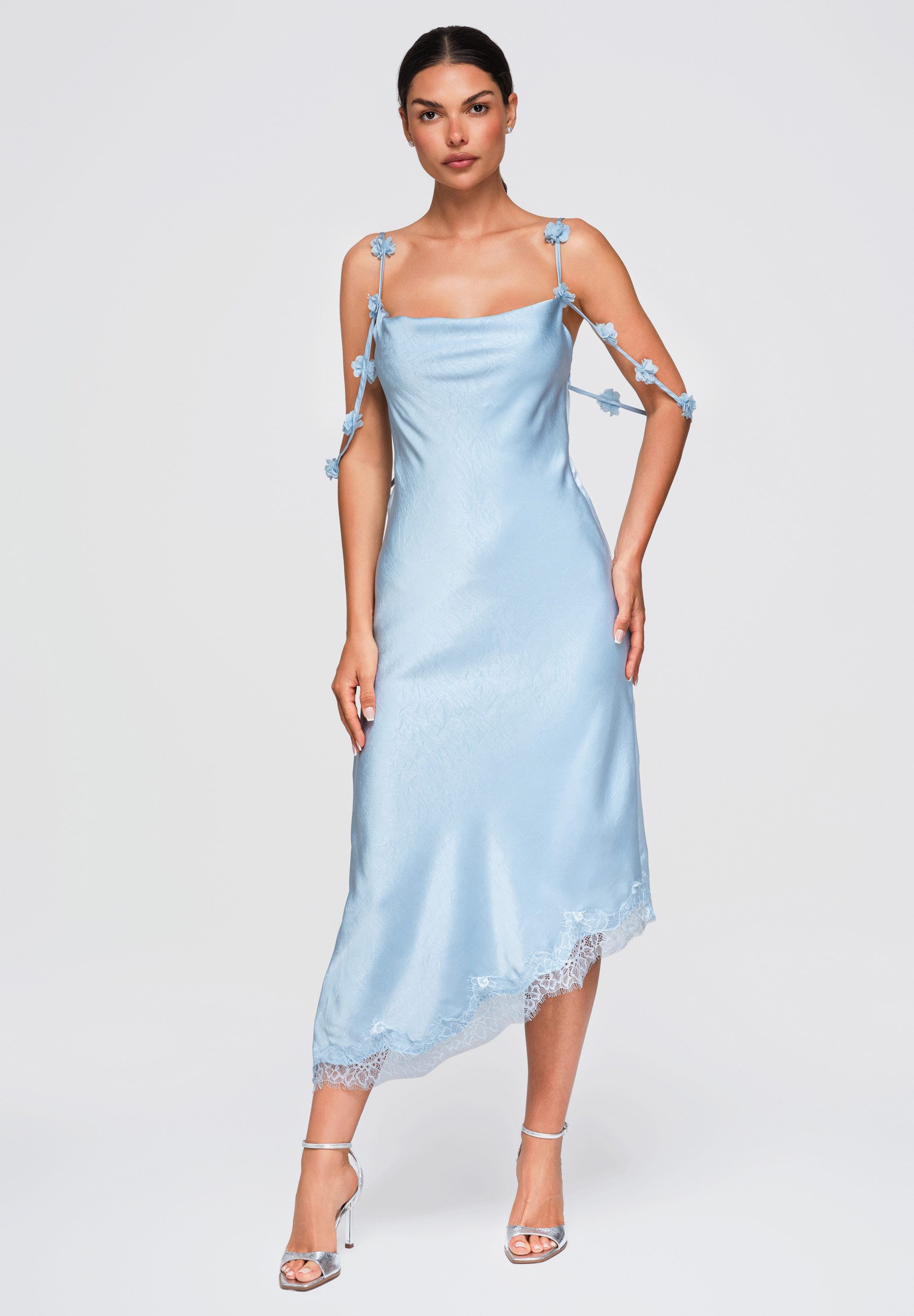 OMBRE Satinkleid Damen Midi-Kleid mit Blumenapplikationen romantisch Hellblau M (kein Set, 1-tlg) blumige Applikationen