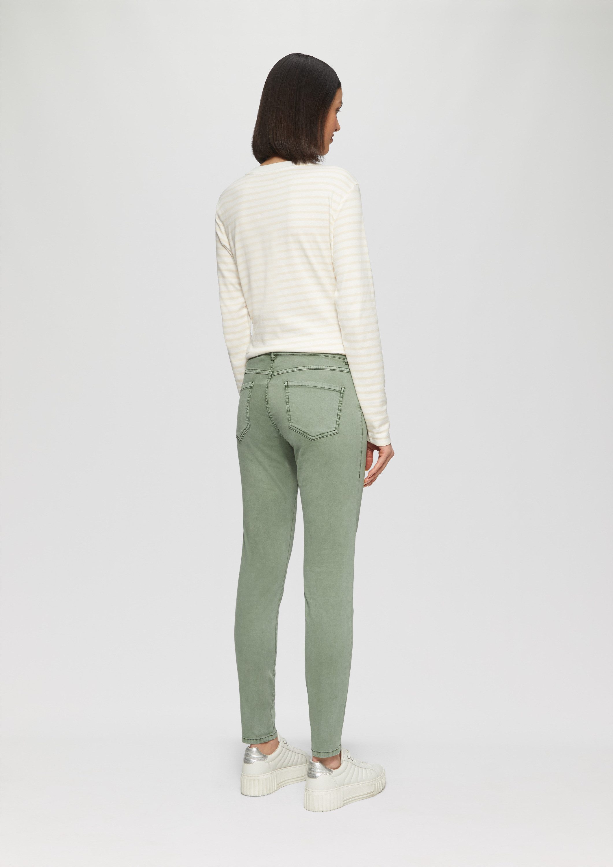 s.Oliver Chinos Hose Gewaschene Hose im Slim Fit aus Baumwollsatin