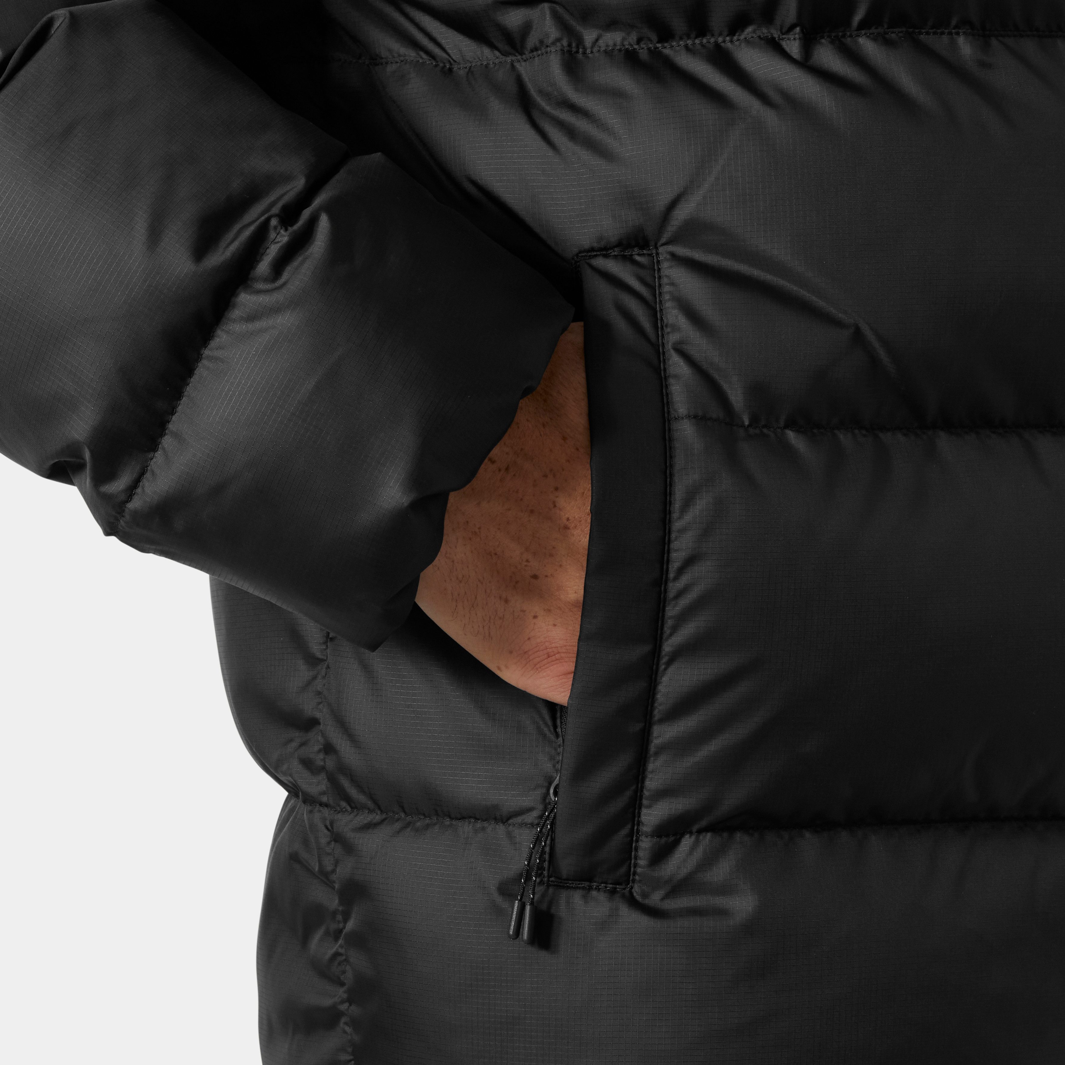 Helly Hansen Steppjacke ACTIVE PUFFY JACKET mit Einschubtaschen mit Reißverschluss, aus robustem Ripstop-Material