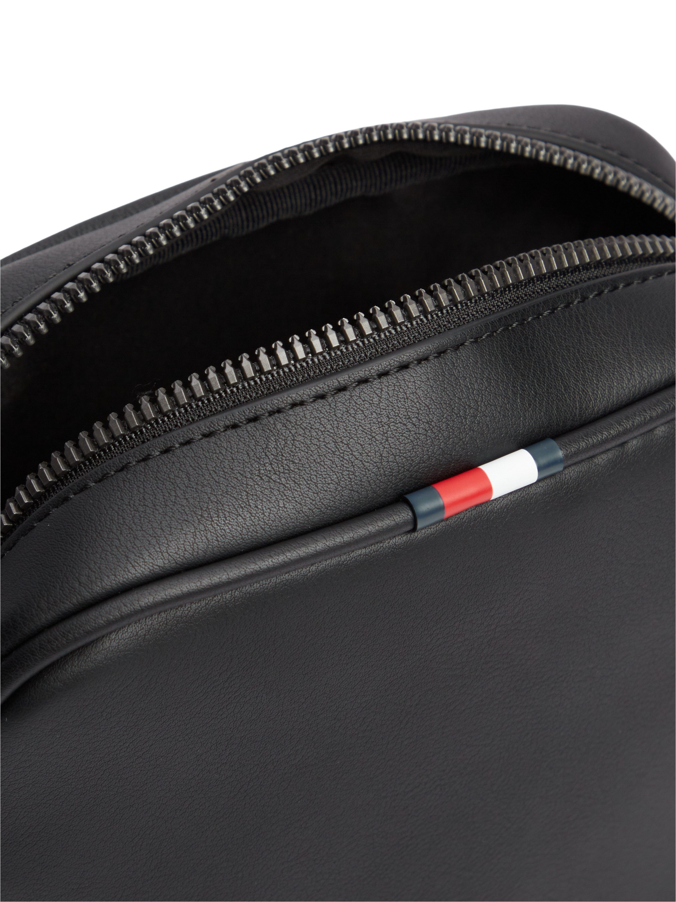 Tommy Hilfiger Umhängetasche TH FOUNDATION MINI REPORTER, Unisex Umhängetasche mit kleinem Logoflaggen-Detail – Bild 5 von 5