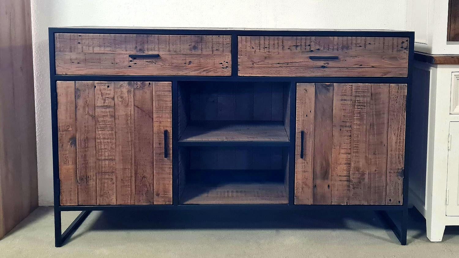 MCA living Sideboard Sideboard Baldwin Kiefer Massivholz Vintage braun Breite 146cm