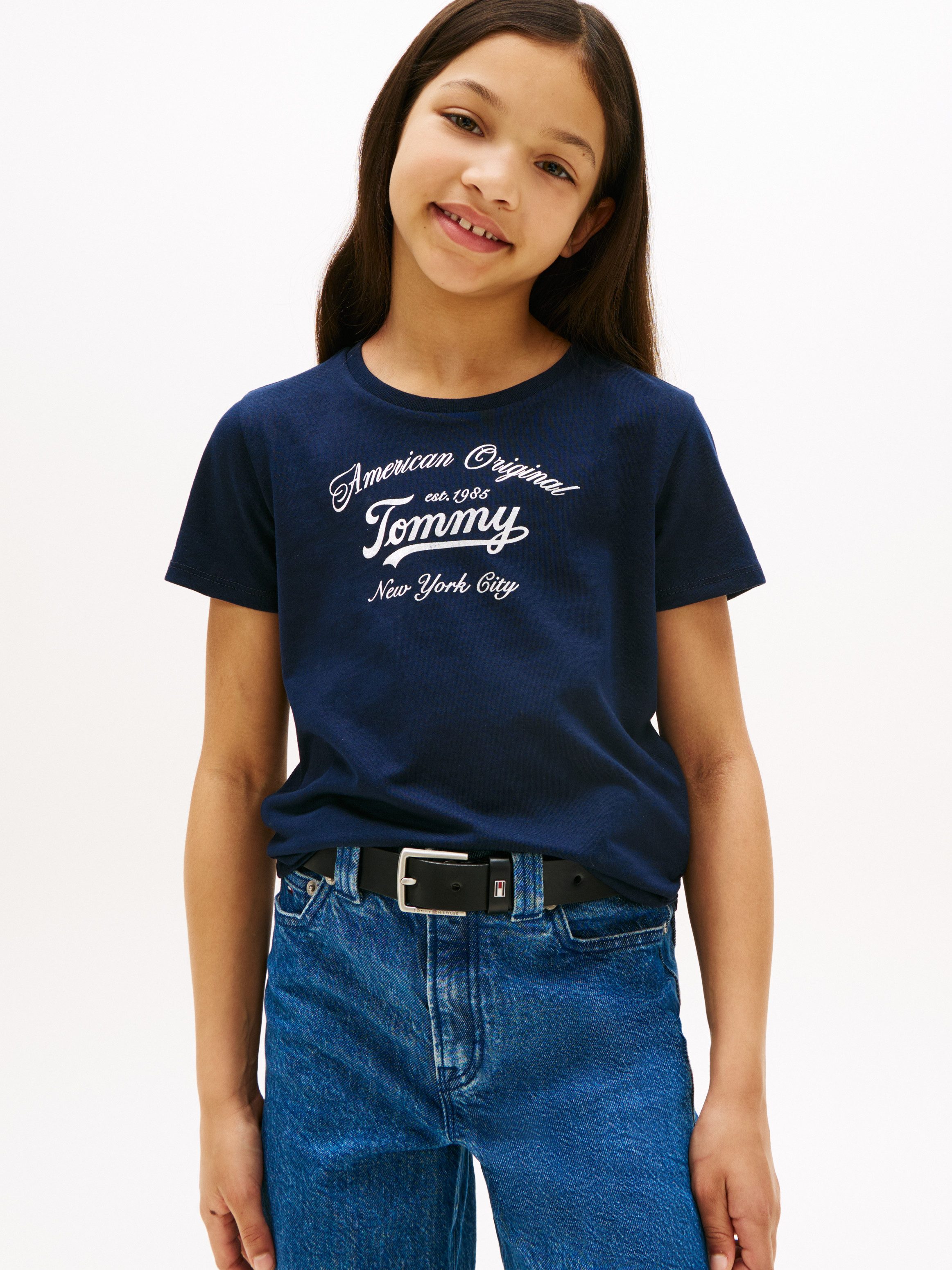 Tommy Hilfiger T-Shirt TOMMY SCRIPT TEE SS für Kinder bis 16 Jahre, glänzender Druck
