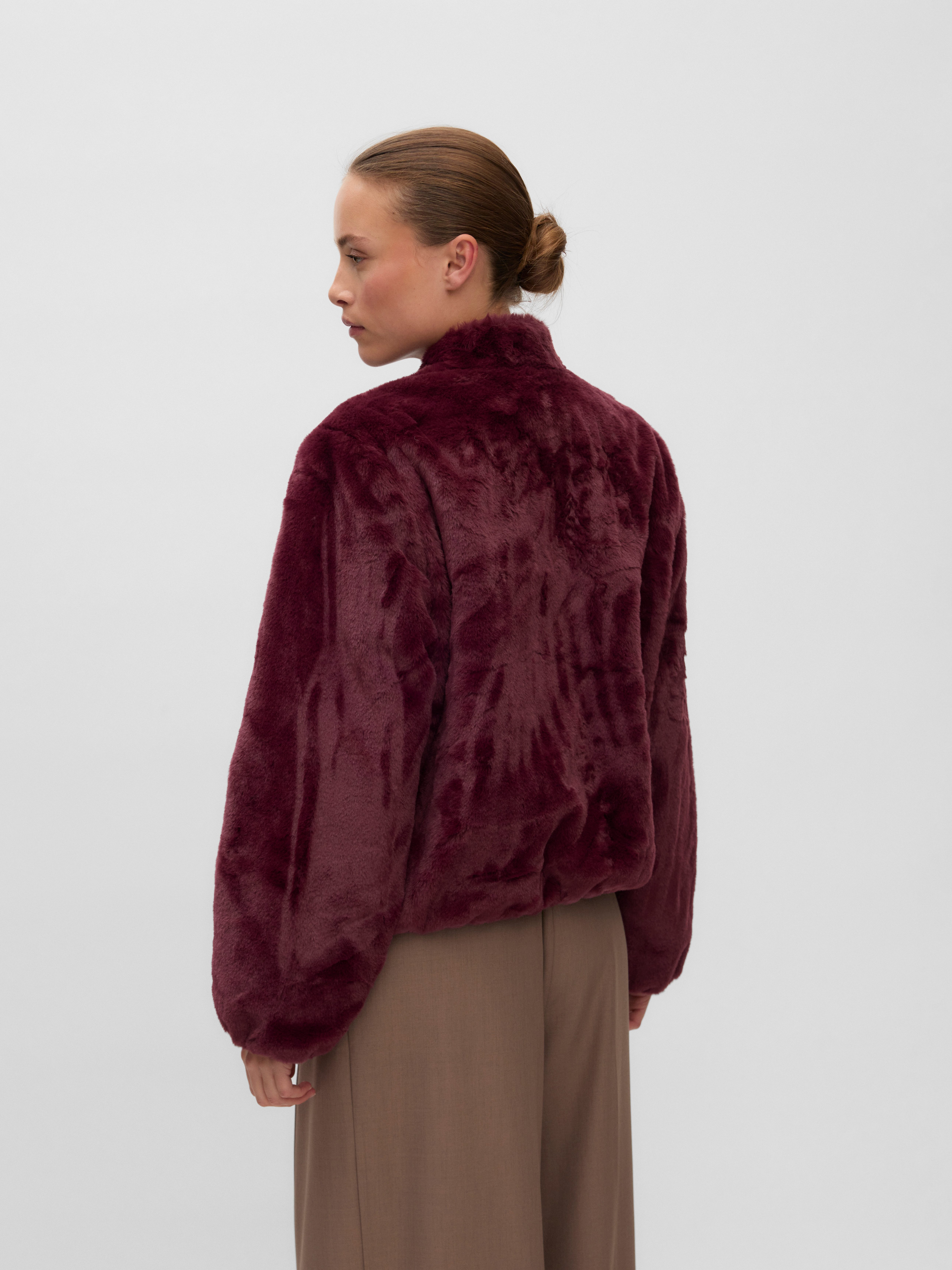 Vero Moda Fellimitatjacke VMSONJALIGA SHORT JACKET GA BOO Kunstfaser – Bild 2 von 5