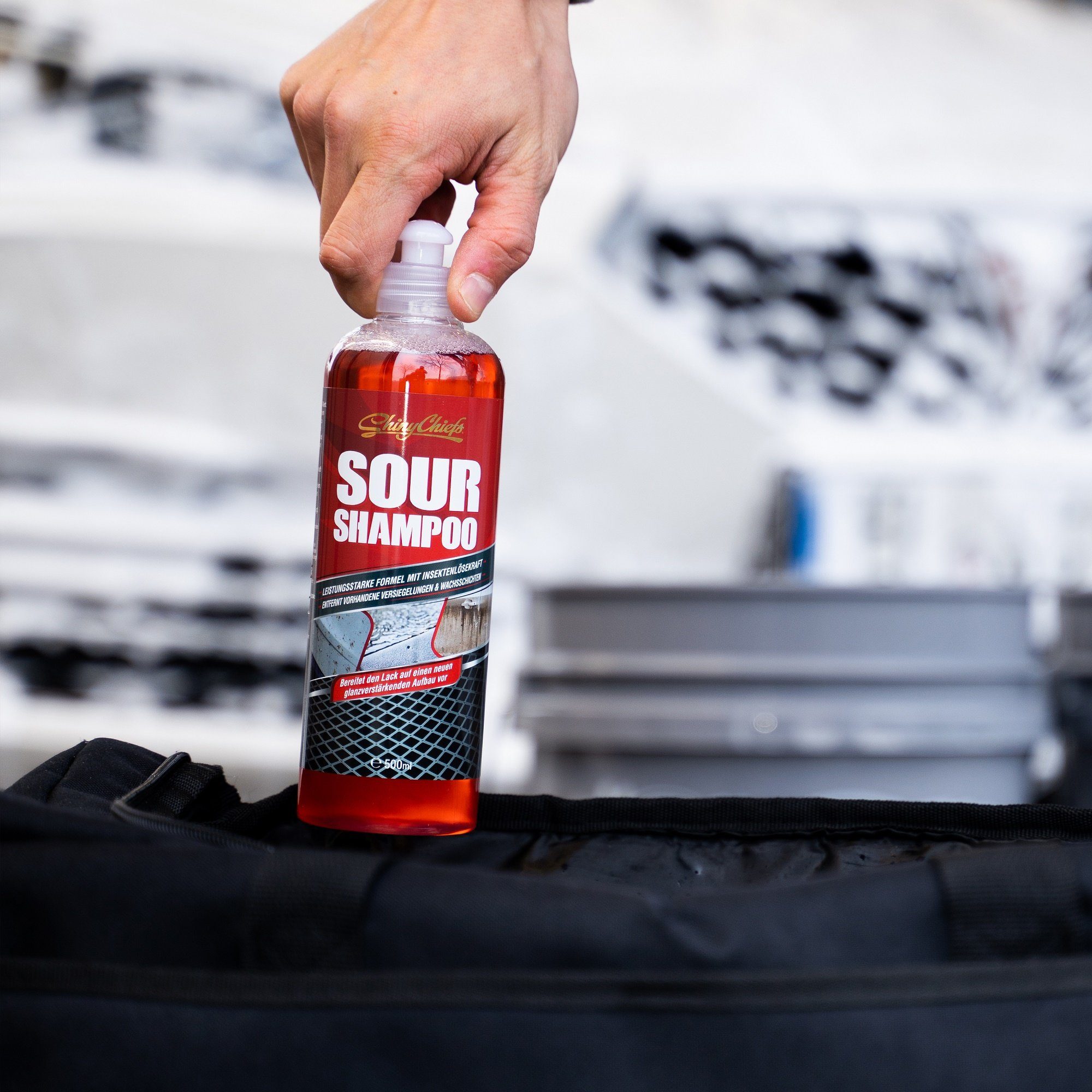 ShinyChiefs SOUR SHAMPOO - INSEKTENLÖSEKRAFT 500ml Stark schäumend Autoshampoo (1-St)