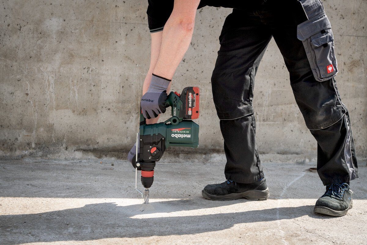 metabo Akku-Kombibohrhammer KH 18 LTX BL 28 Q, 18 V, max. 1000 U/min, Hammer 2 x 5,5 Ah LiHD in metaBox 165 L