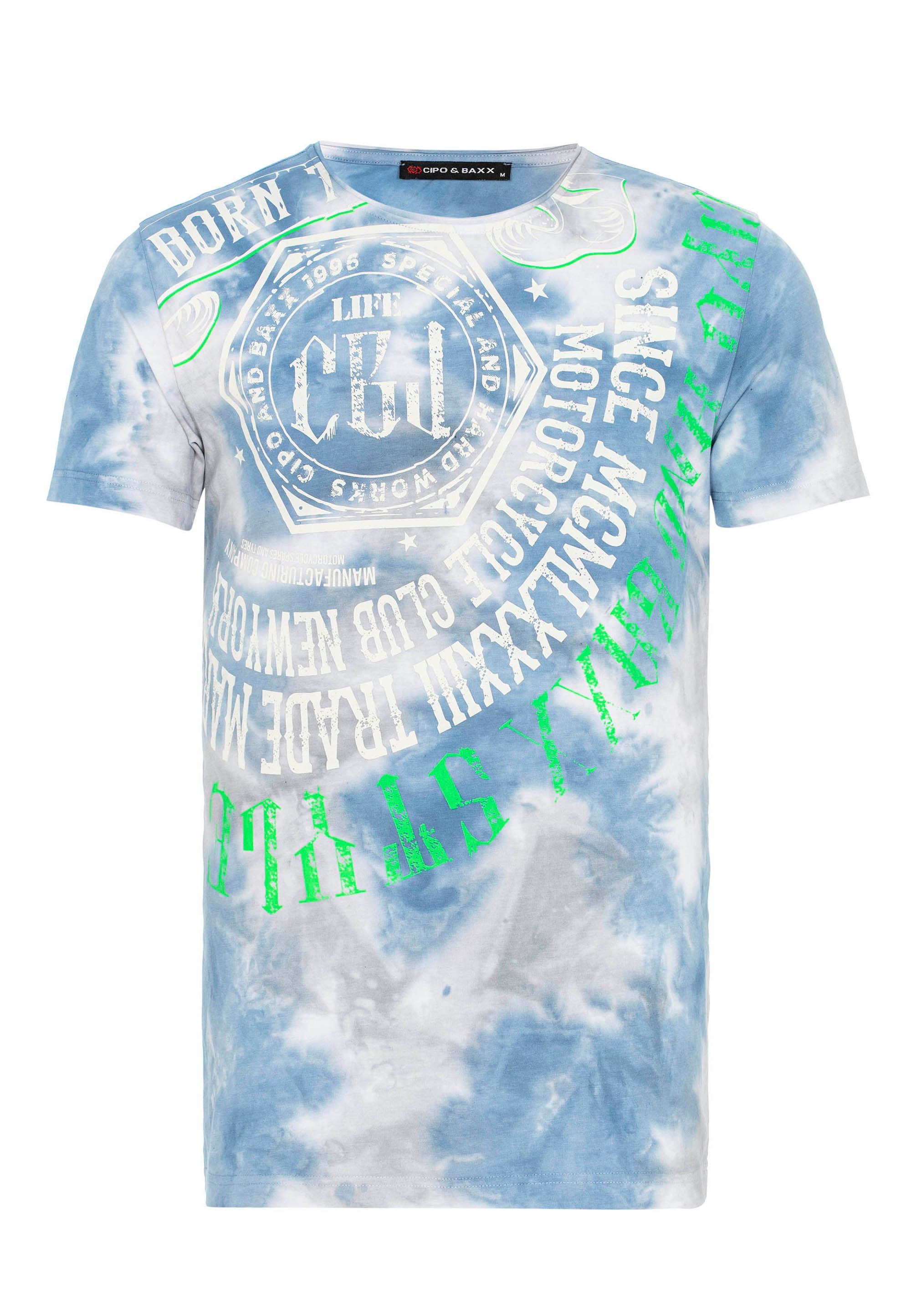 modischem Cipo & Baxx T-Shirt mit blau-weiß Batik-Muster
