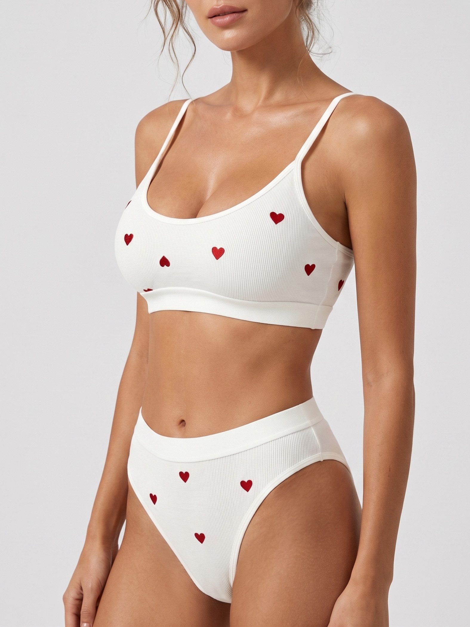 Elegant Love Set: Bustier Komfortables Dessous-Set mit Herzmuster & High-Waist-Slip (Set, 2-tlg., mit String) Sexy BH-Set ohne Bügel – Bequeme Reizwäsche im modernen Design