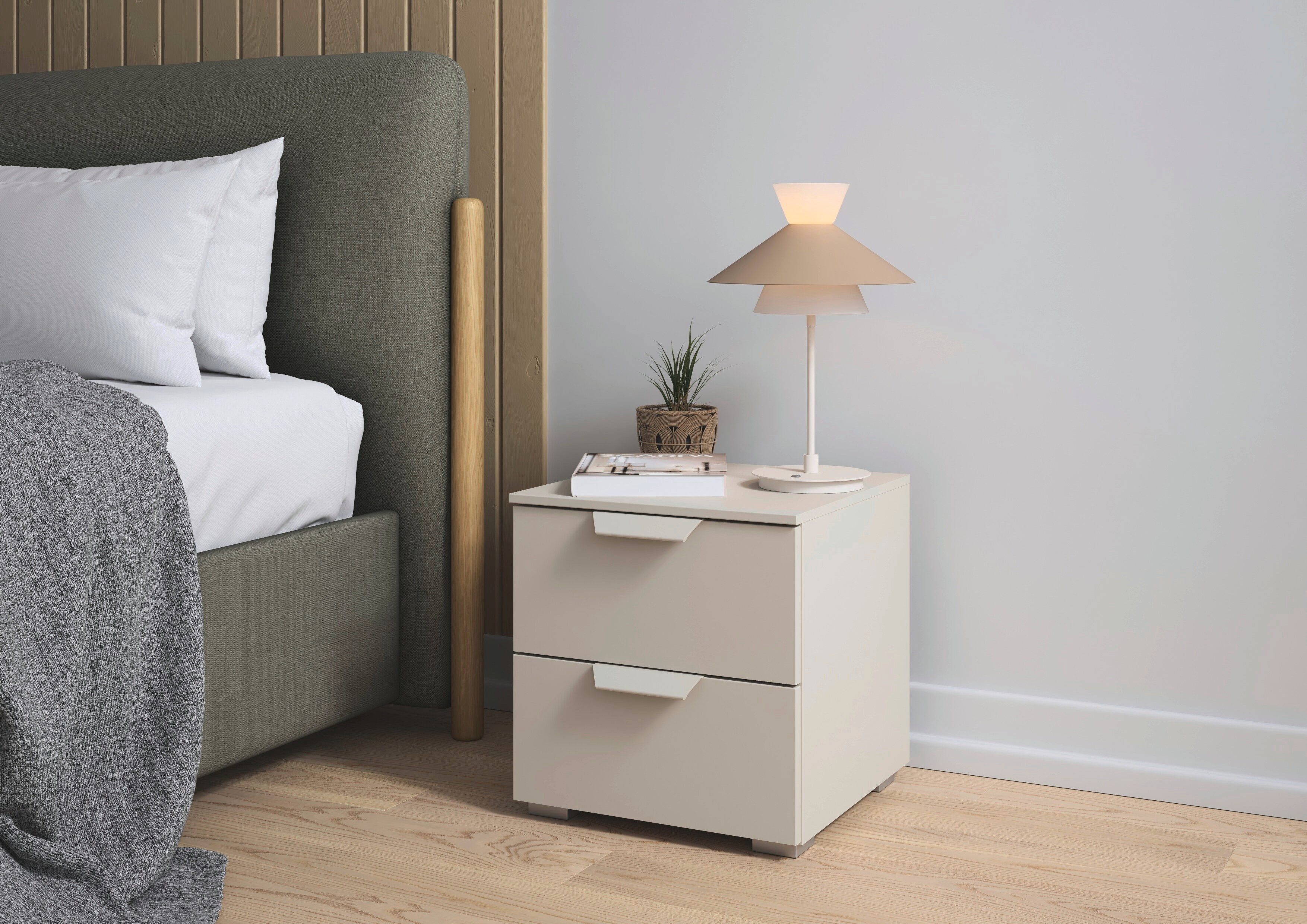 rauch Nachtkommode Nachttisch Nachtkonsole COSTA mit farblich passenden Metallgriffen (in 2 Griff-Farben, Breite 40 cm), zwei geräumige Schubladen MADE IN GERMANY