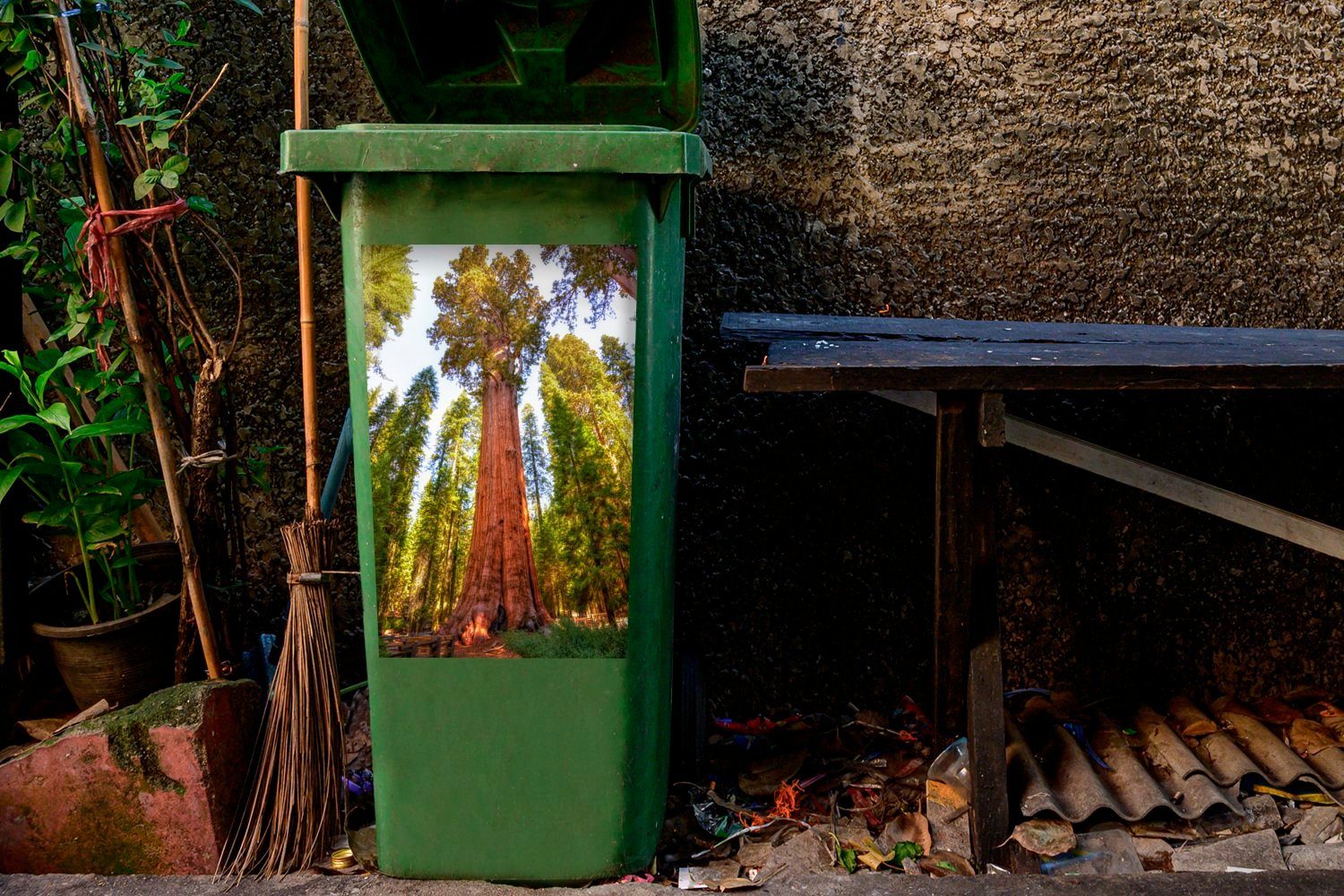 MuchoWow Wandsticker Nordamerika Container, im Sequoia-Nationalpark St), (1 Mülleimer-aufkleber, in Sticker, Abfalbehälter Sequoia-Bäume Mülltonne
