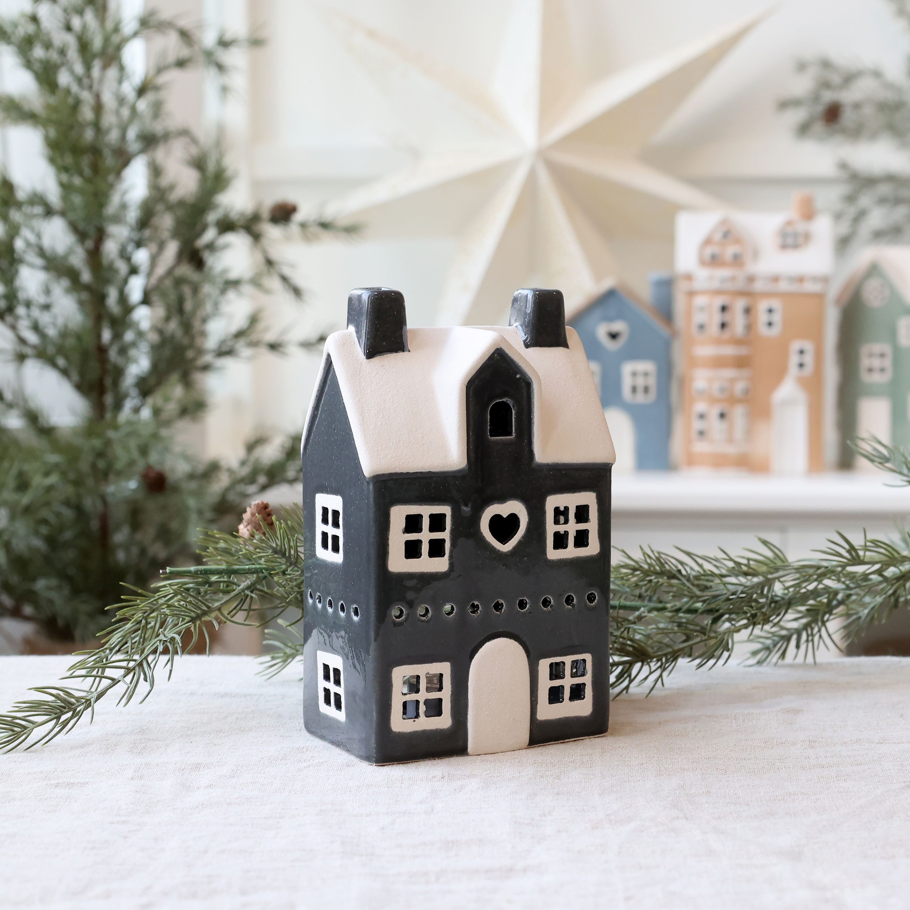 Chic Antique Weihnachtshaus Chic Antique - Lichterhaus Teelichthaus Windlic günstig online kaufen