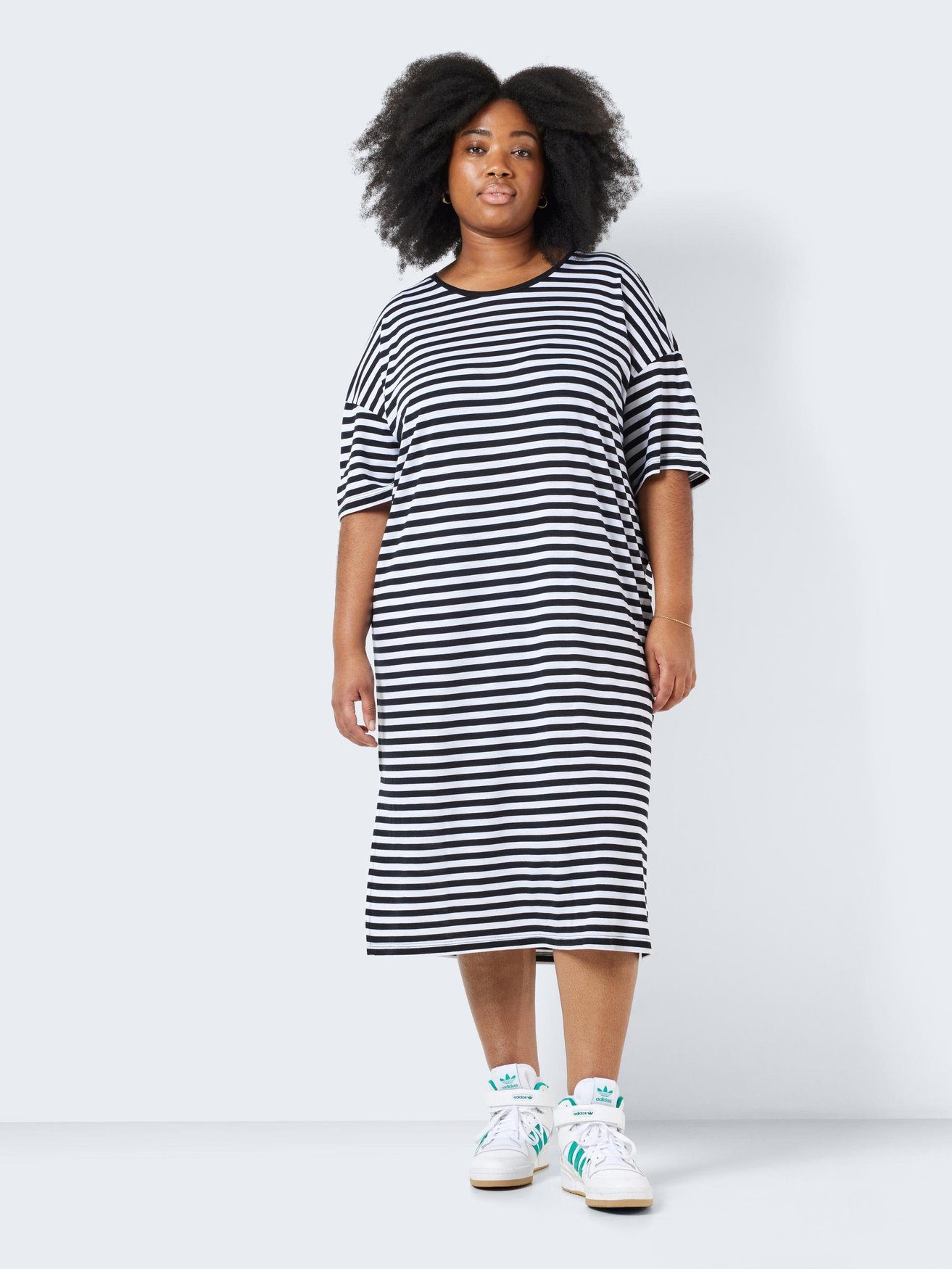 Noisy may Shirtkleid 2/4 Arm Curve günstig online kaufen