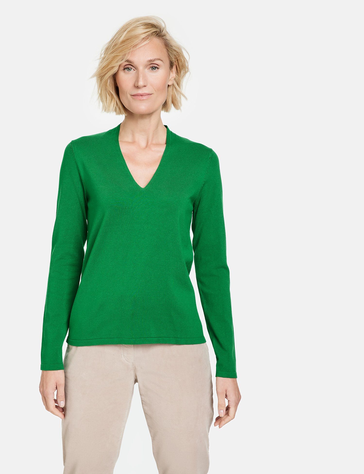 GERRY WEBER Rundhalspullover Pullover aus Feinstrick mit V-Ausschnitt Bright Green