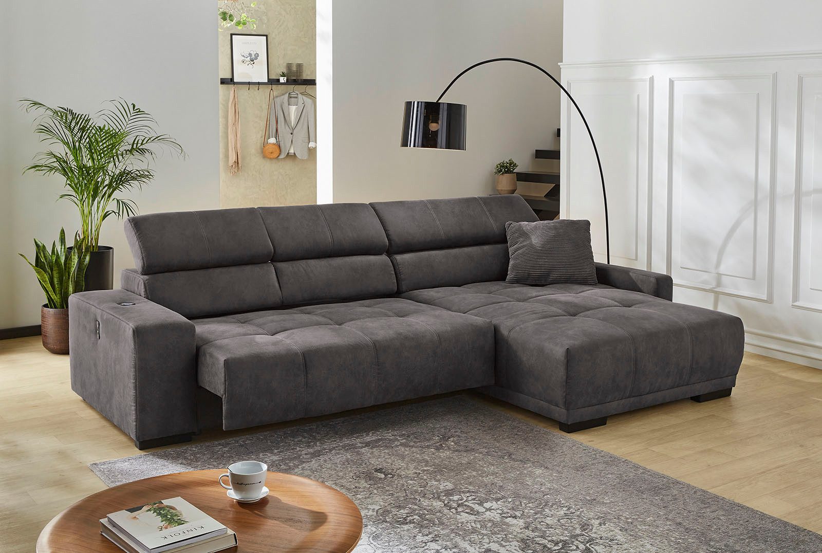 Jockenhöfer Gruppe Ecksofa Le Mans L-Form, B: 320 cm, mit 30 cm elektr. Sitztiefenverstellung, Kopfteilverstellung, induktive Ladestation, USB-Anschluss & Zierkissen