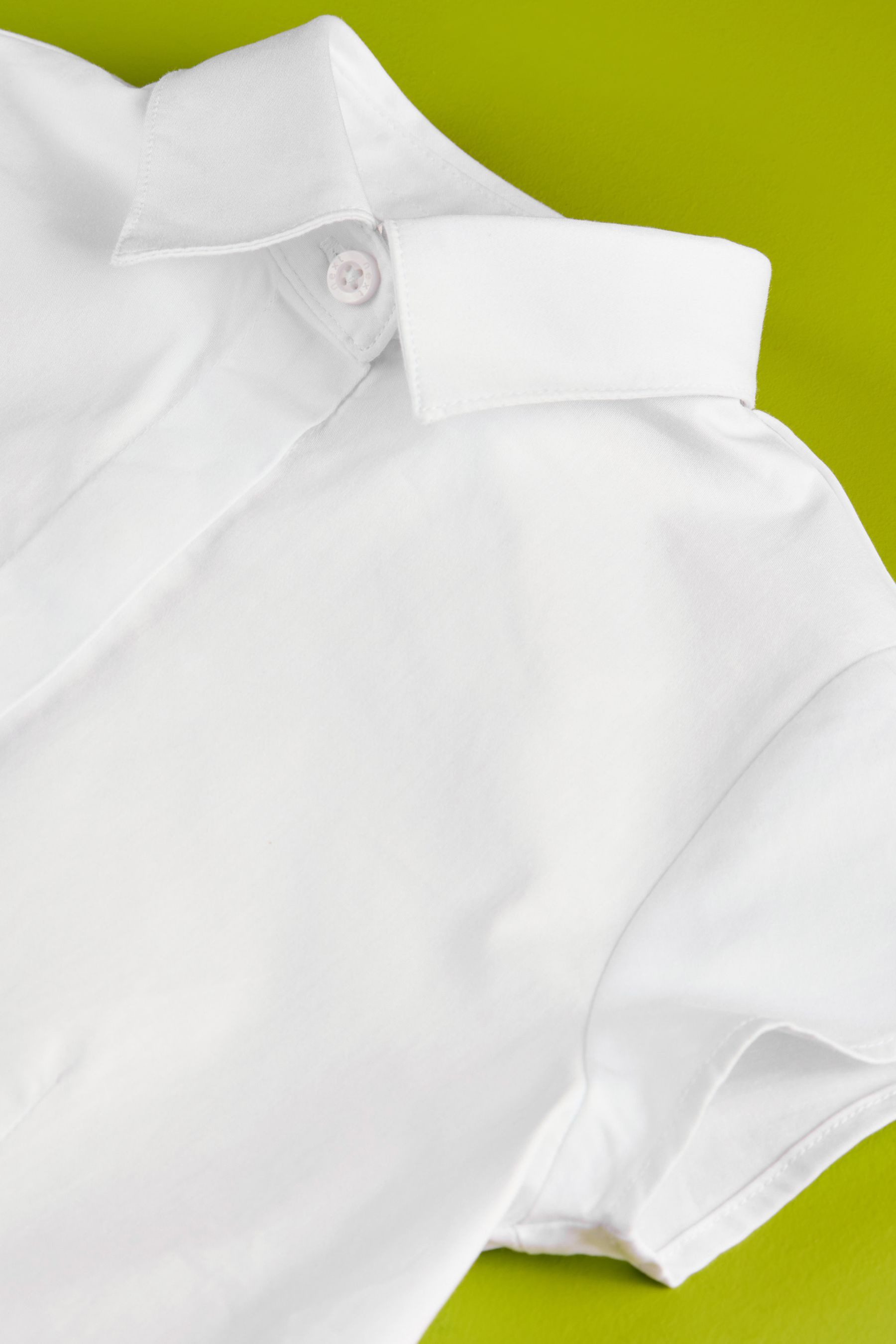 Next Kurzarmbluse 2 Kurzärmelige Premium-Schulhemden mit Baumwolle (2-tlg)