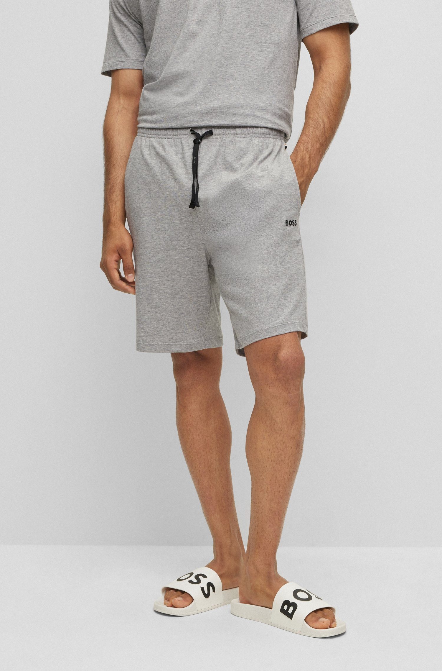 BOSS Shorts Mit dezenter BOSS Stickerei