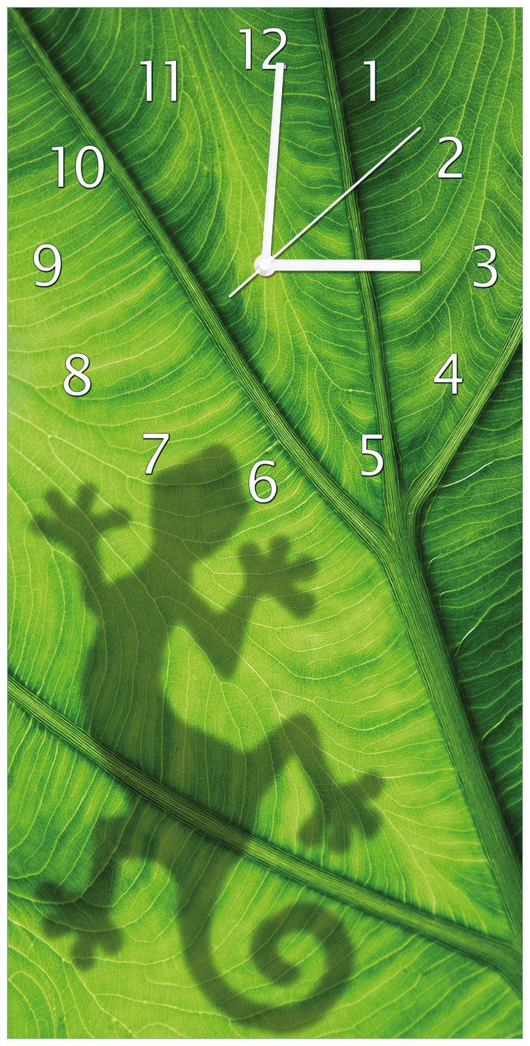 Wallario Wanduhr Gecko Schatten auf grünem Blatt - Umriss (Uhr aus Acryl)