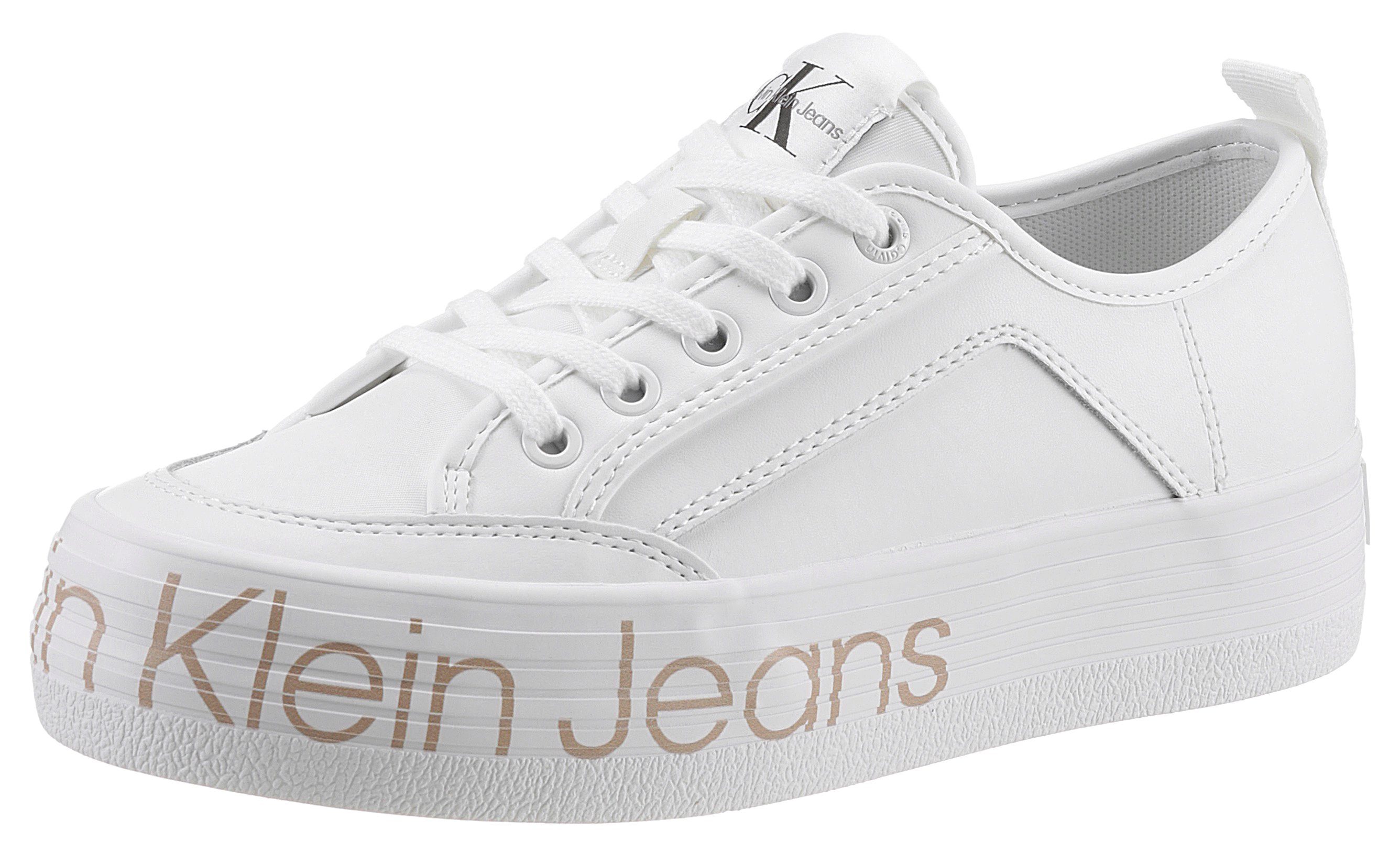 Calvin Klein Jeans VULC Logoschriftzug AROUND LOGO mit Plateausneaker FLATF WRAP LOW weiß