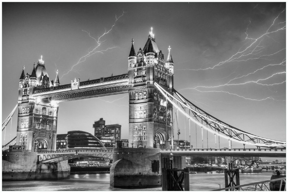 Wallario Poster, Tower Bridge bei Gewitter in schwarz-weiß, in verschiedenen  Ausführungen
