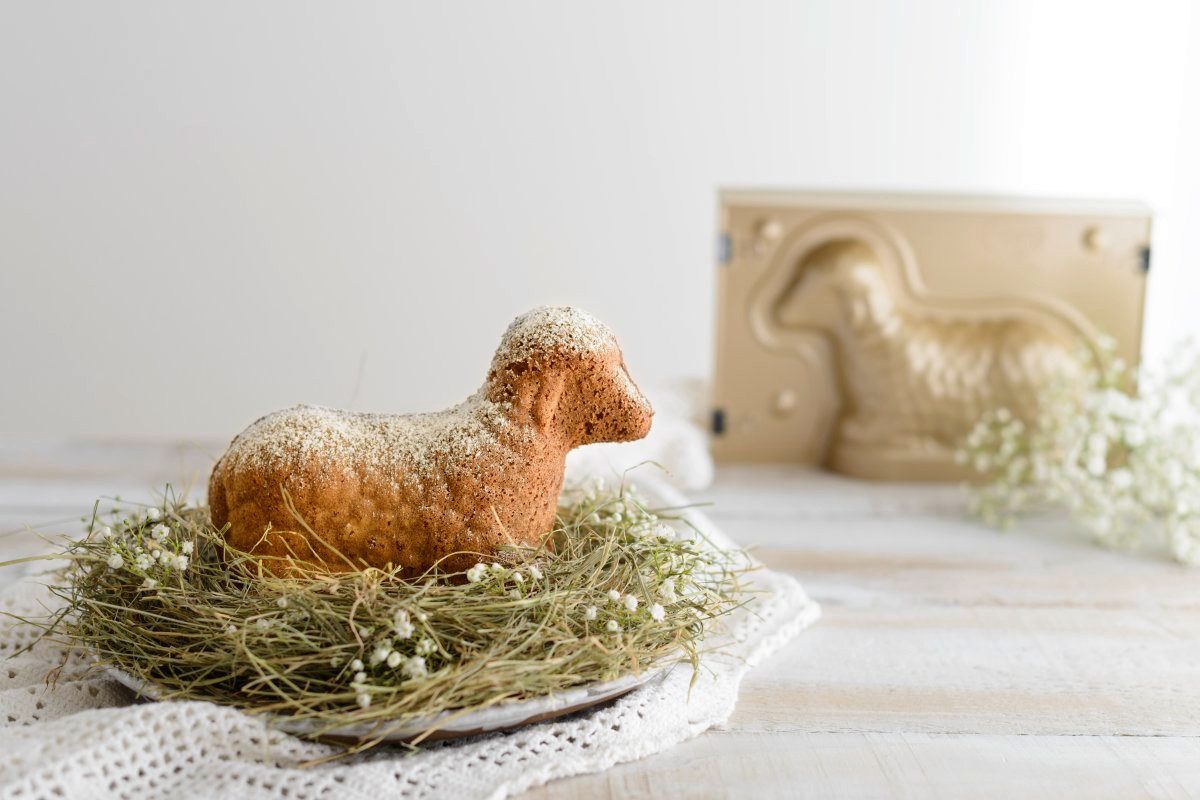 Dr. Oetker Küchenhelfer Backform Lämmchen, Vollbackform Lämmchen klein, 3D Osterbackform, 6 x 23,5 x 15 cm