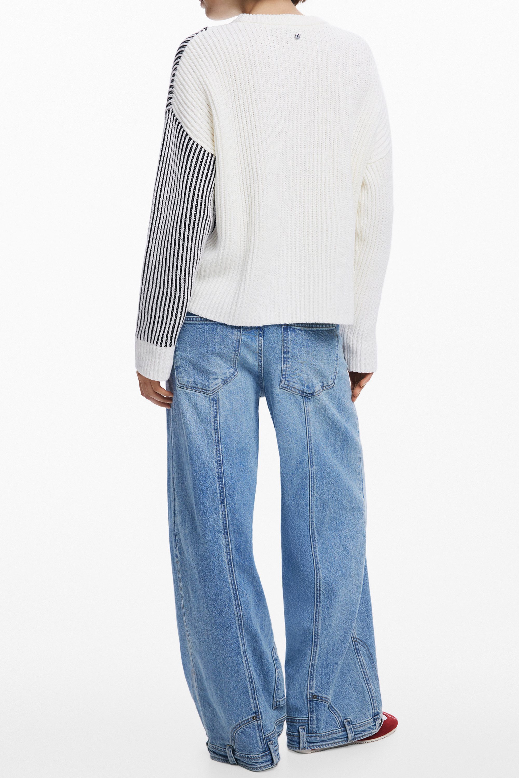 Desigual Strickpullover Stylischer Damenpullover in Weiß mit Kontrastdetail günstig online kaufen