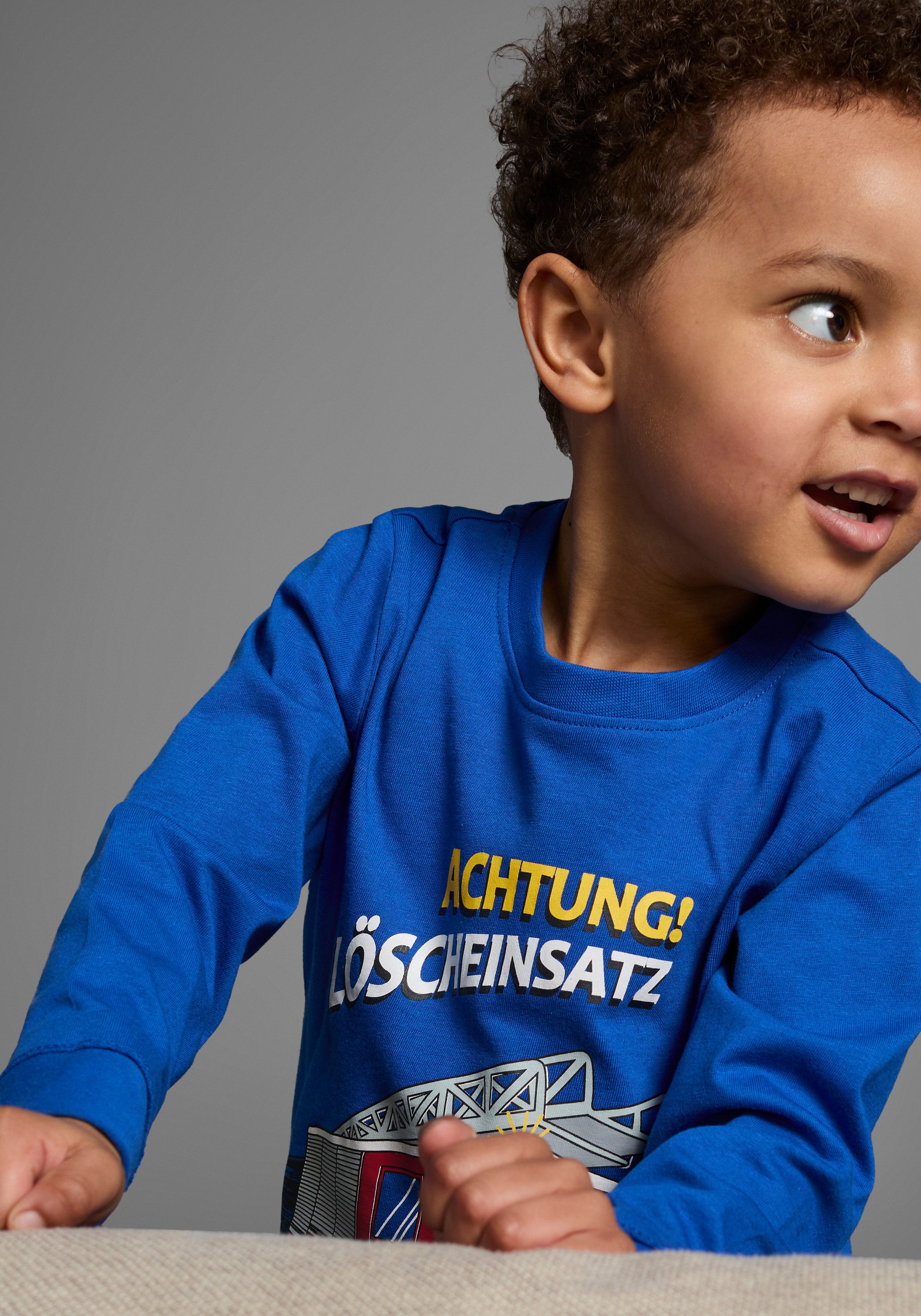 KIDSWORLD Langarmshirt Mit Feuerwehr-Druck: ACHTUNG LÖSCHEINSATZ Langarm, Basic-Passform, bedruckt, Rundhalsausschnitt