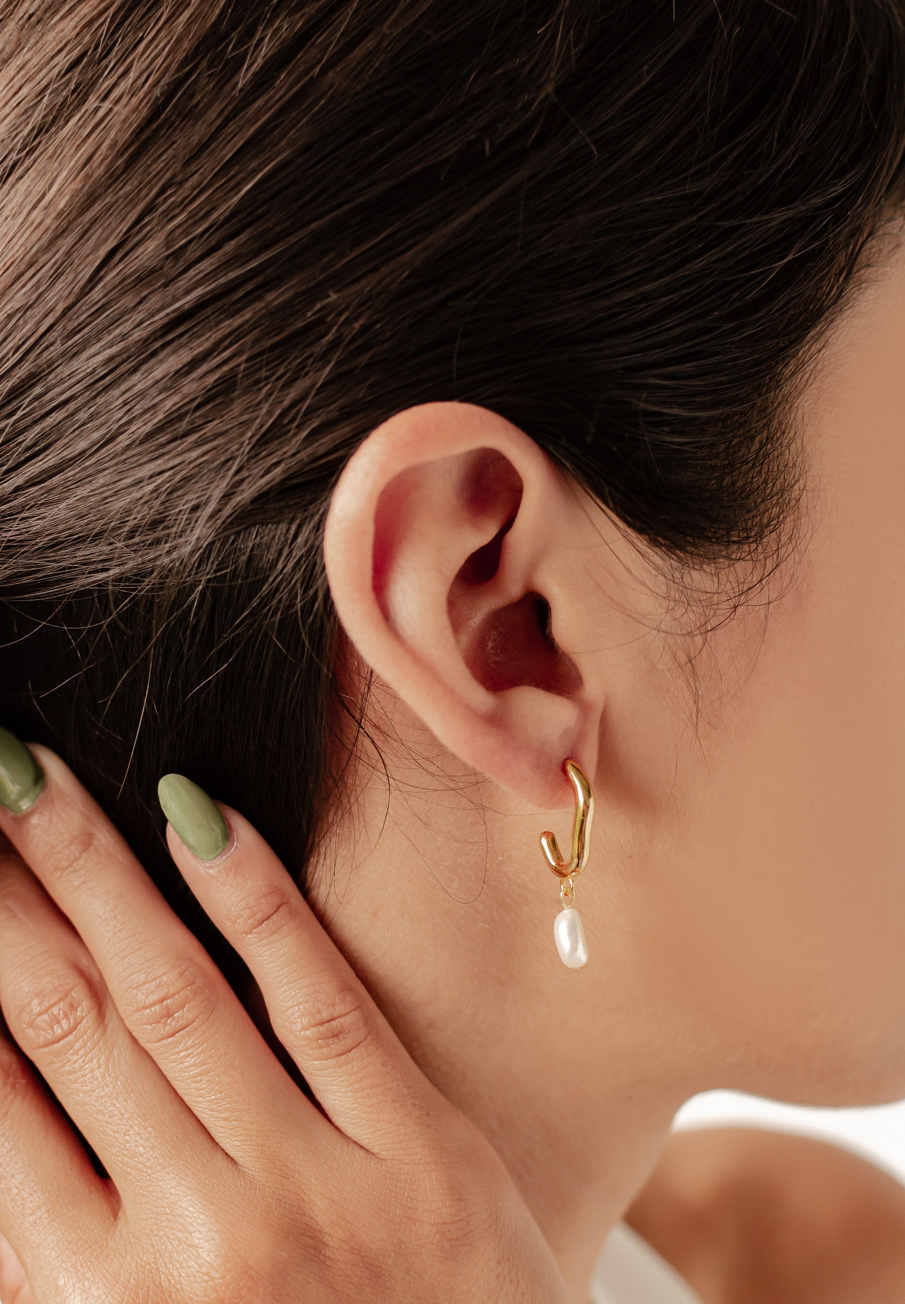 Hey Happiness Perlenohrringe Abstrakte Creolen mit Perlen, 18K Roségold Gold vergoldet, Hängende Perlen Ohrstecker, Tropfenohrringe 925 Silber