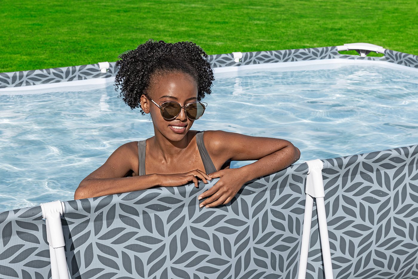 Thumbnail - Bestway Framepool Steel Pro™ Frame Pool ohne Pumpe 366 x 201 x 66 cm, Blattform-Design