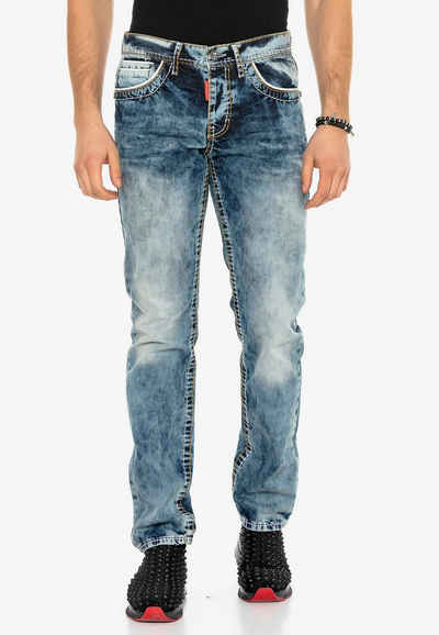 Cipo & Baxx Bequeme Jeans mit Kontrastnähten in Straight Fit