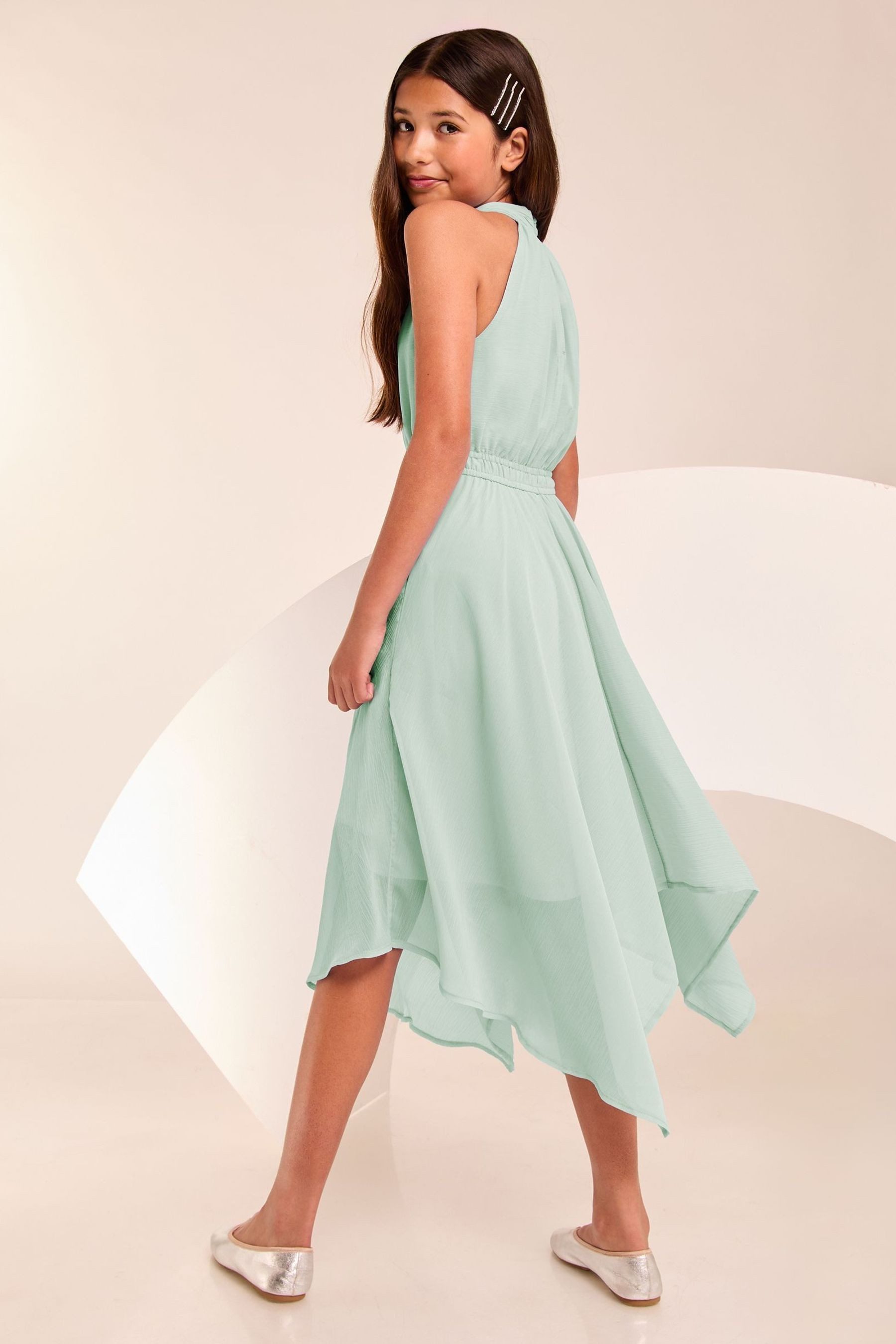 LIPSY Partykleid Lipsy festliches Neckholder-Kleid mit Zipfelsaum (1-tlg)