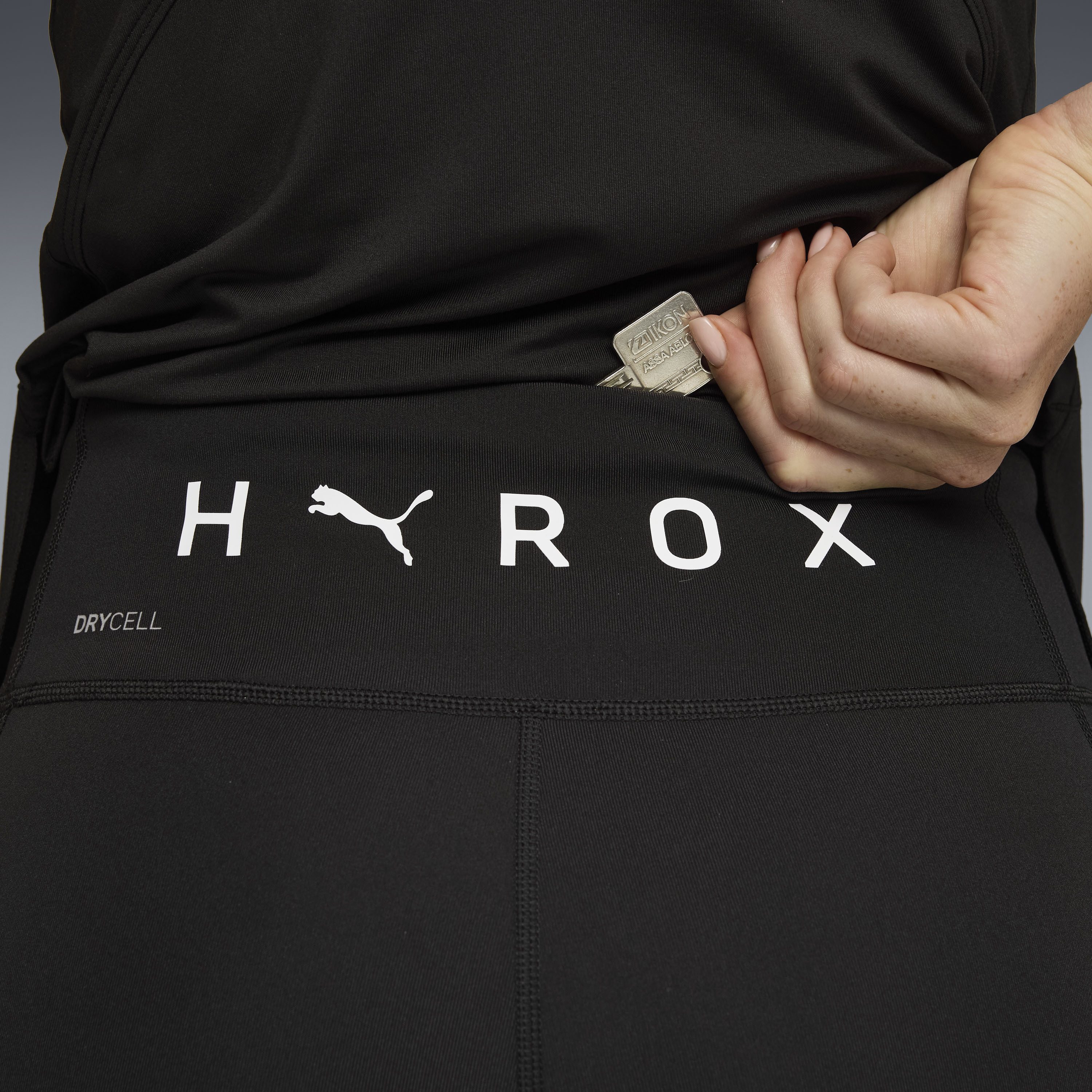 PUMA Trainingstights W X HYROX ESS TIGHT mit DryCELL-Technologie, atmungsaktiv, schmale Passform