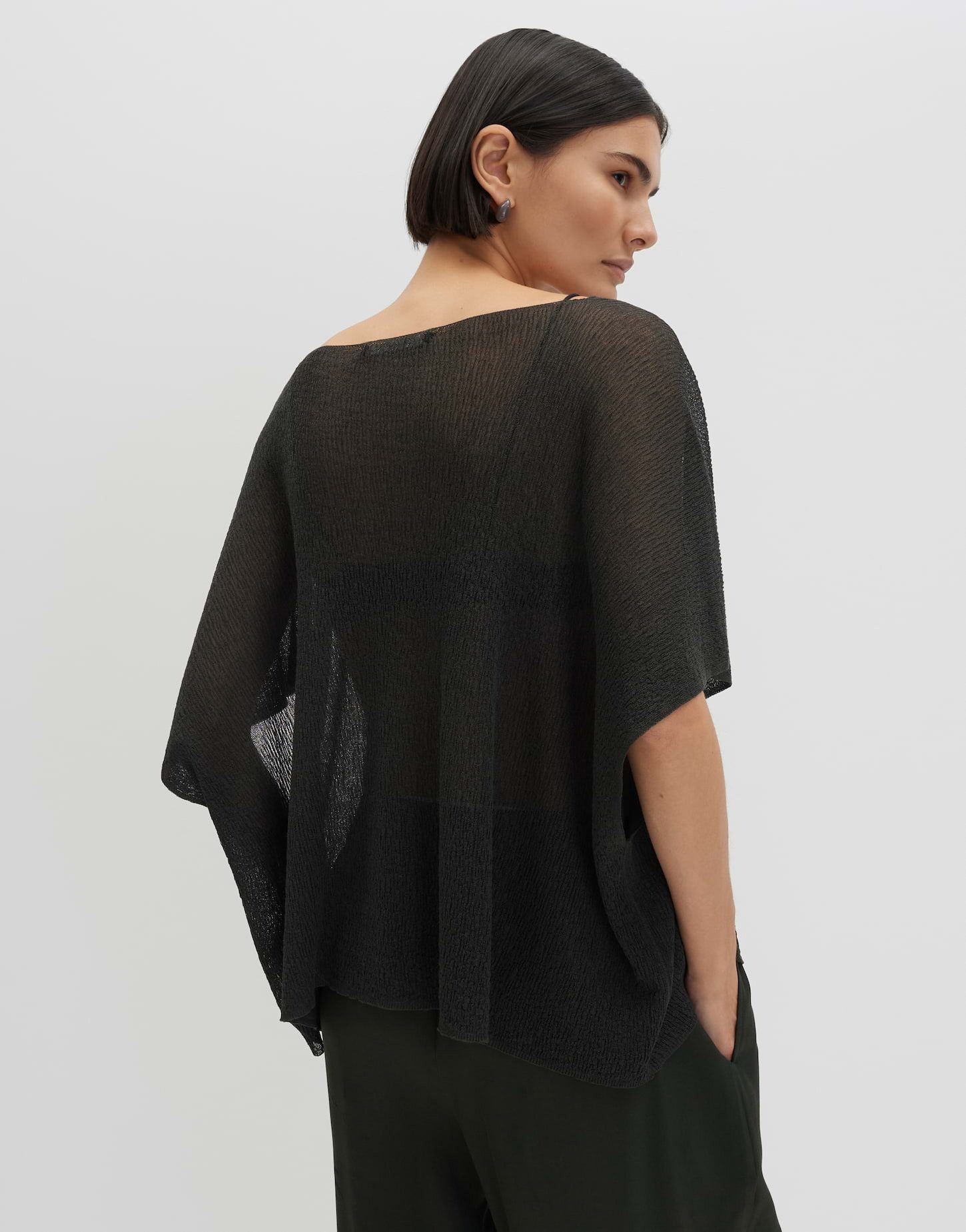 someday Poncho Beyara cape aus Feinstrick mit Crinkle Struktur Luftige Transparenz für Layeringlooks
