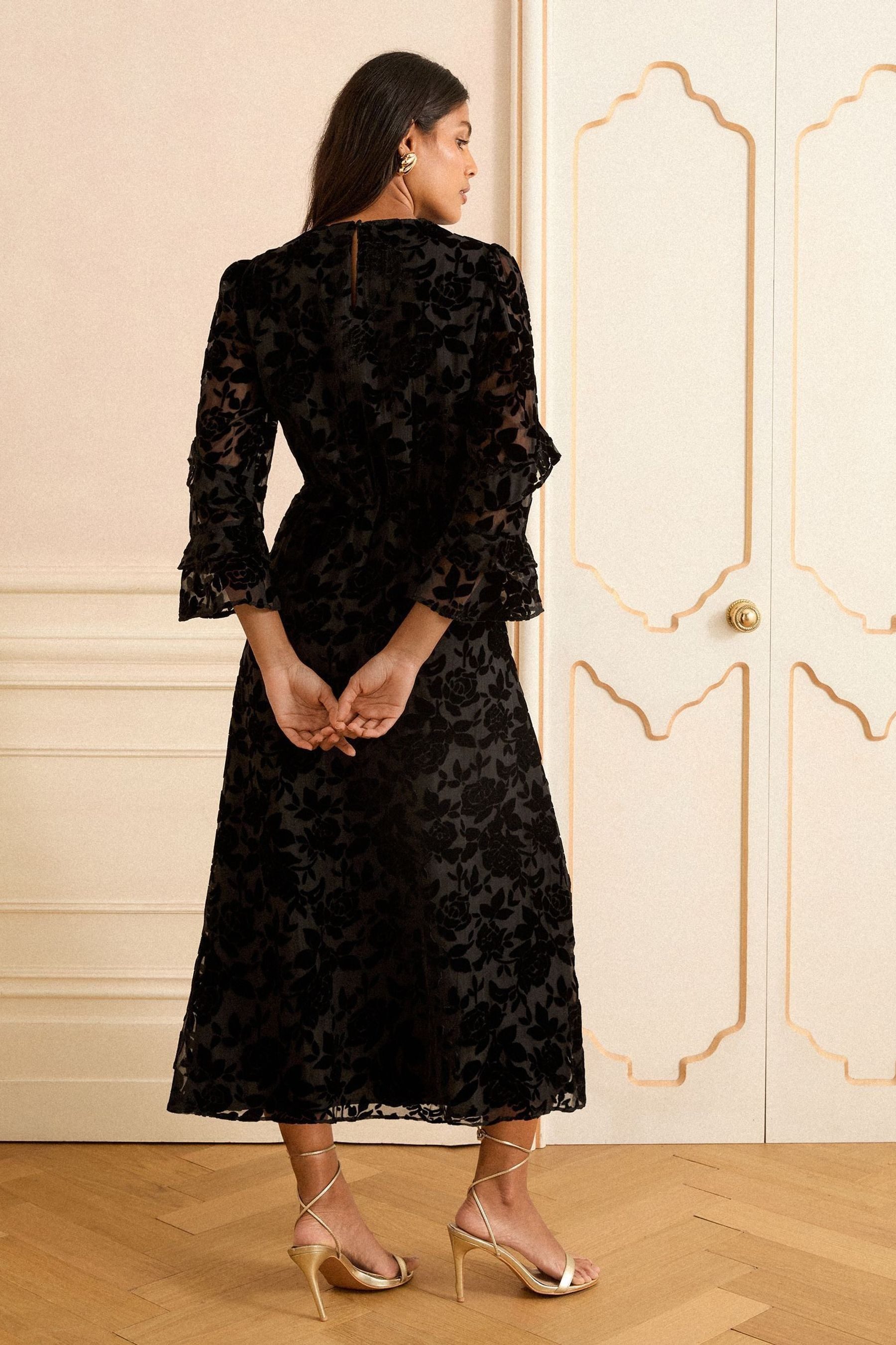 Love & Roses Midikleid Love & Roses Midikleid mit Rüschen, Regular (1-tlg) günstig online kaufen