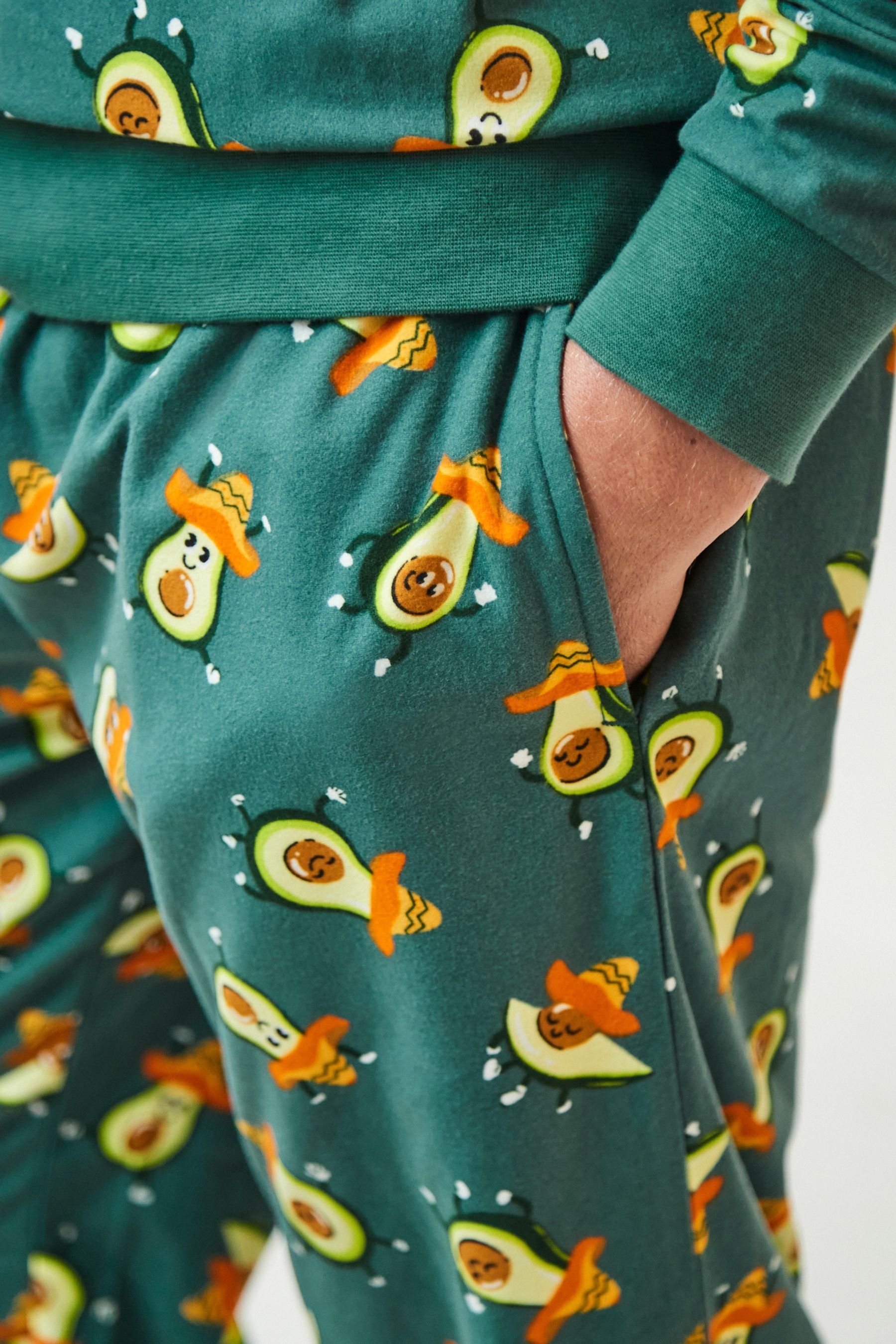 Next Pyjama Bequemer Motionflex Bündchen Green Schlafanzug mit Avocado (2 tlg)