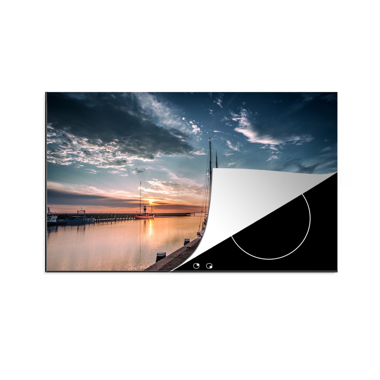 MuchoWow Herdblende-/Abdeckplatte Sonnenuntergang im Hafen von Harlingen in Friesland, Vinyl, (1 tlg), 83x51 cm, Ceranfeldabdeckung, Arbeitsplatte für küche